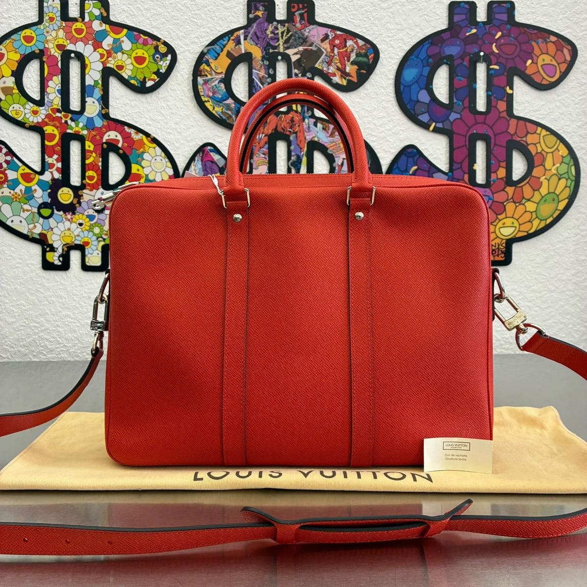 Louis Vuitton Porte Documents Voyage Taiga
