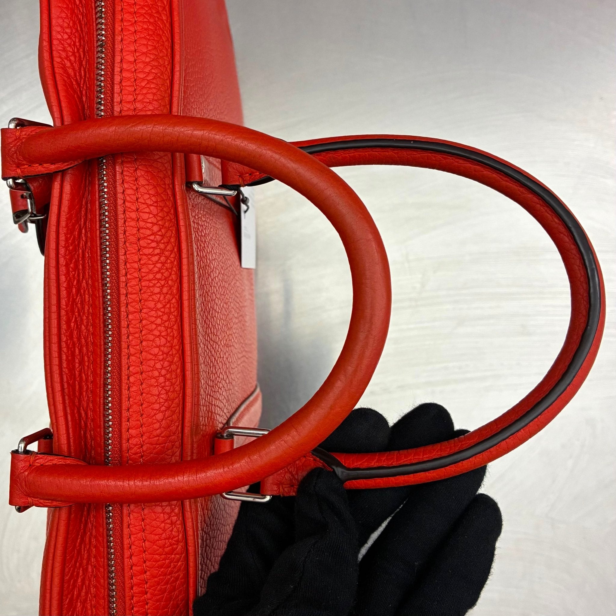 Louis Vuitton Porte Documents Voyage Taurillon Leder