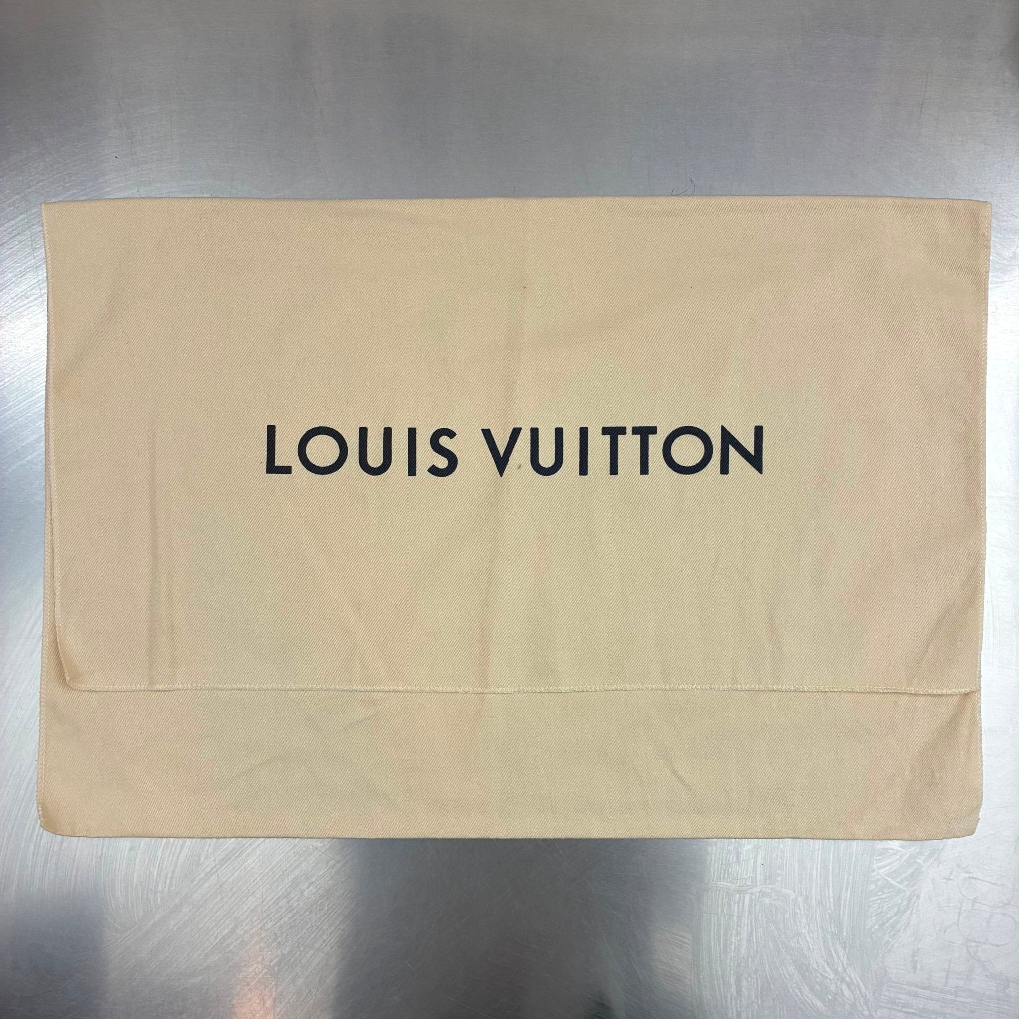 Louis Vuitton Porte Documents Voyage Taurillon Leder