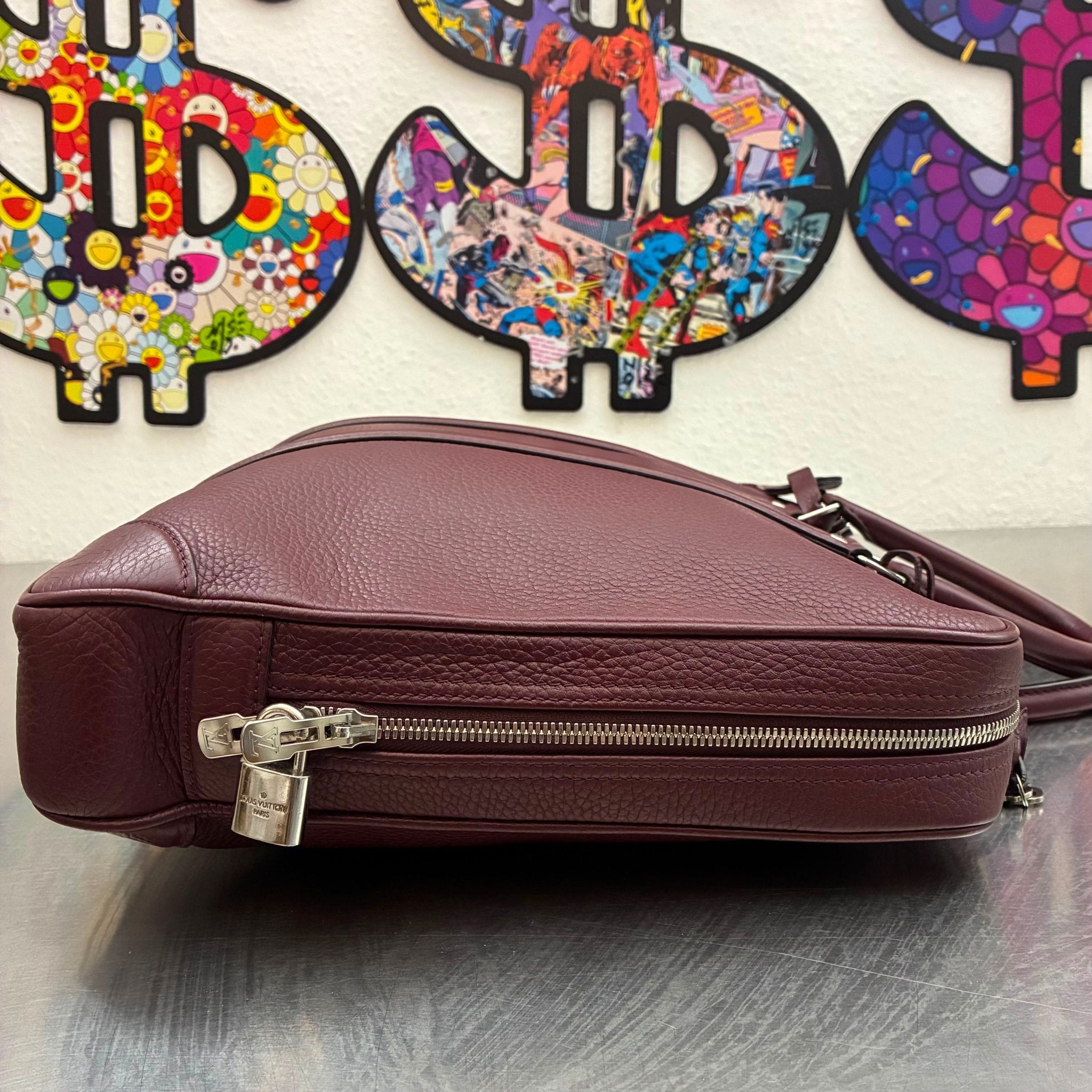 Louis Vuitton Porte Documents Voyage Taurillon Leder