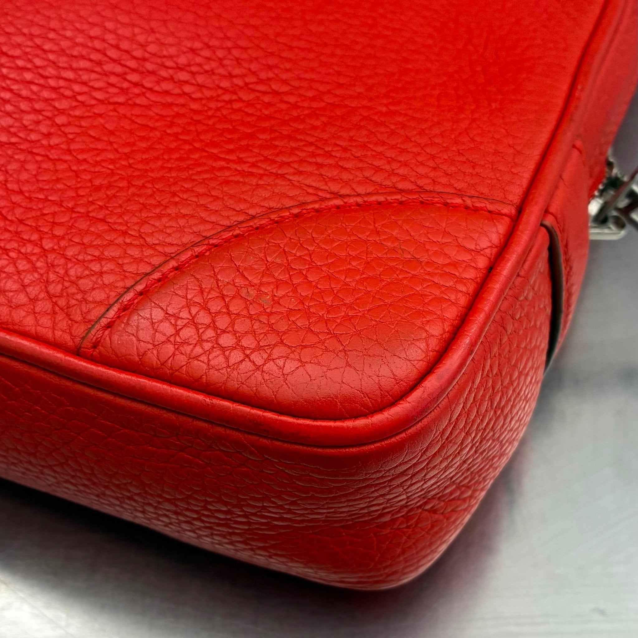 Louis Vuitton Porte Documents Voyage Taurillon Leder