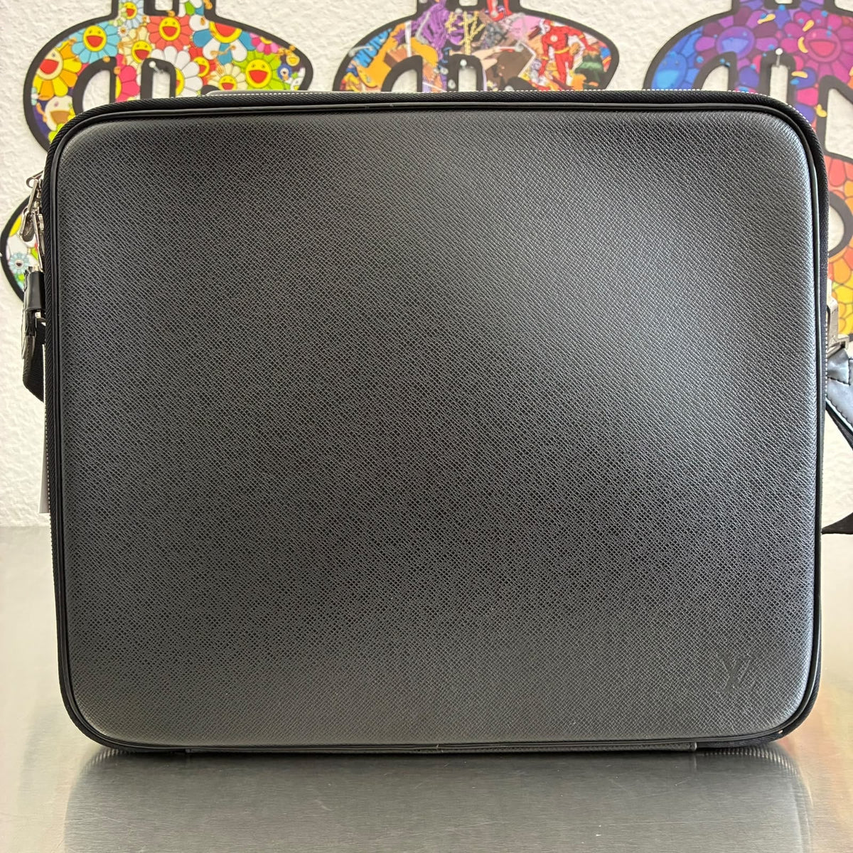 Louis Vuitton Porte Ordinateur Odessa Taiga