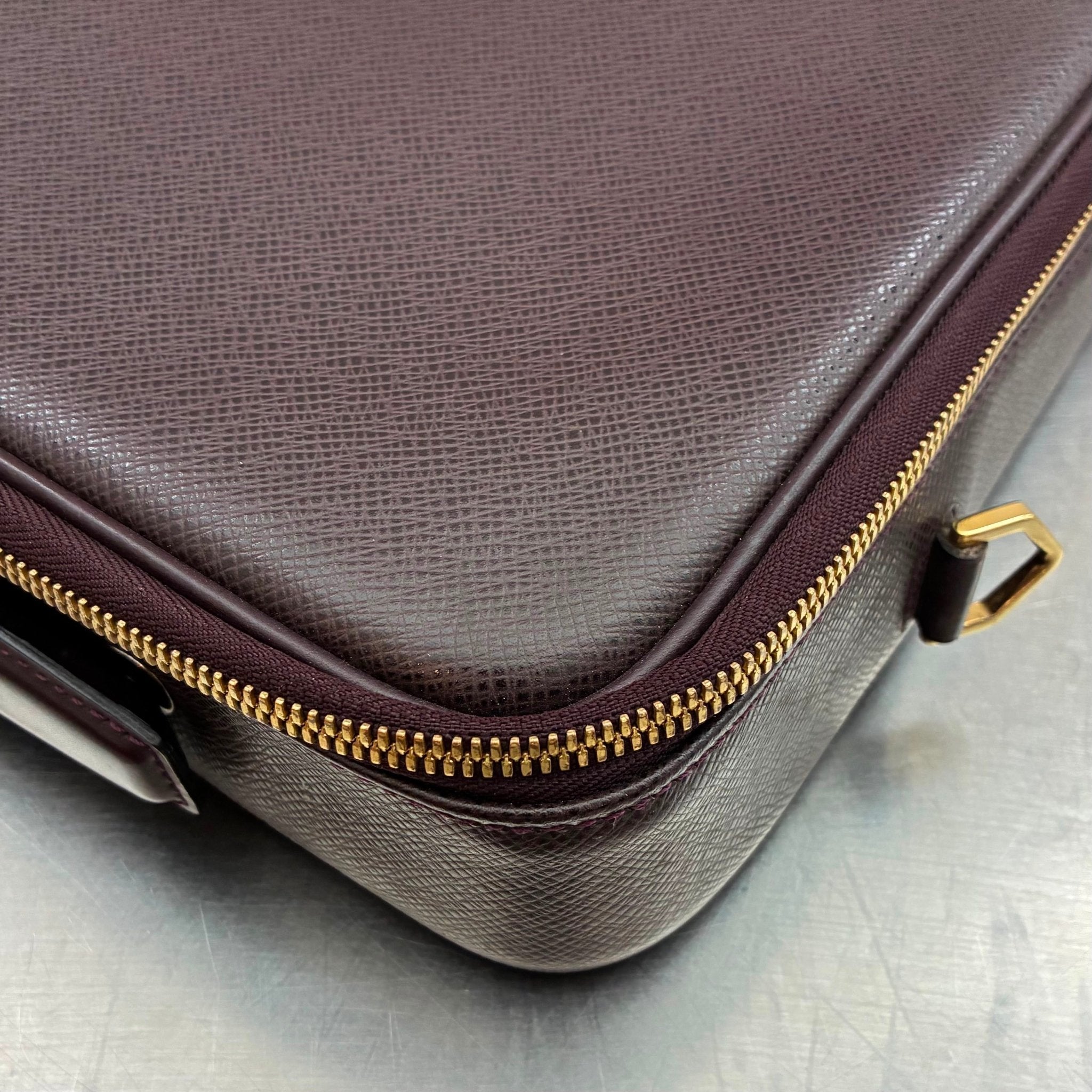 Louis Vuitton Porte Ordinateur Taiga