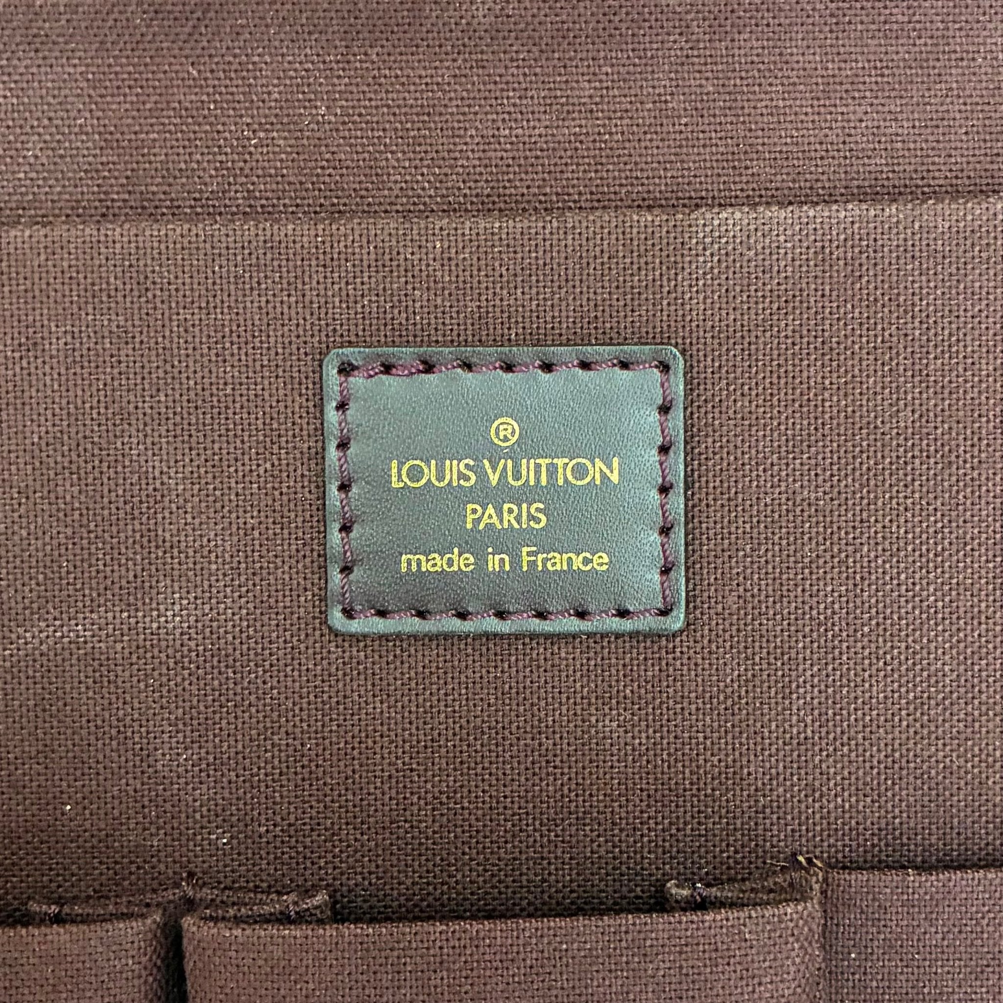 Louis Vuitton Porte Ordinateur Taiga