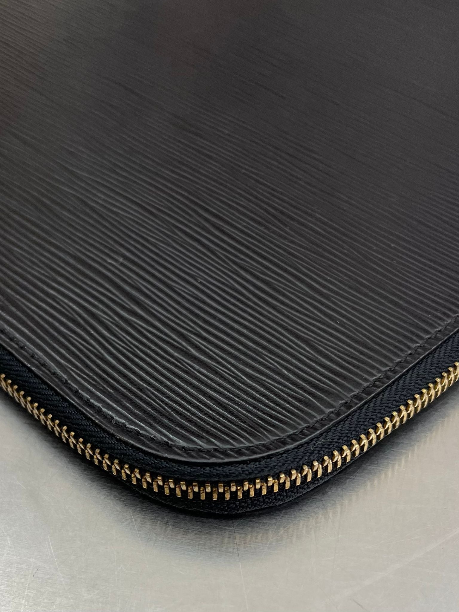 Louis Vuitton Posh Document EPI GM