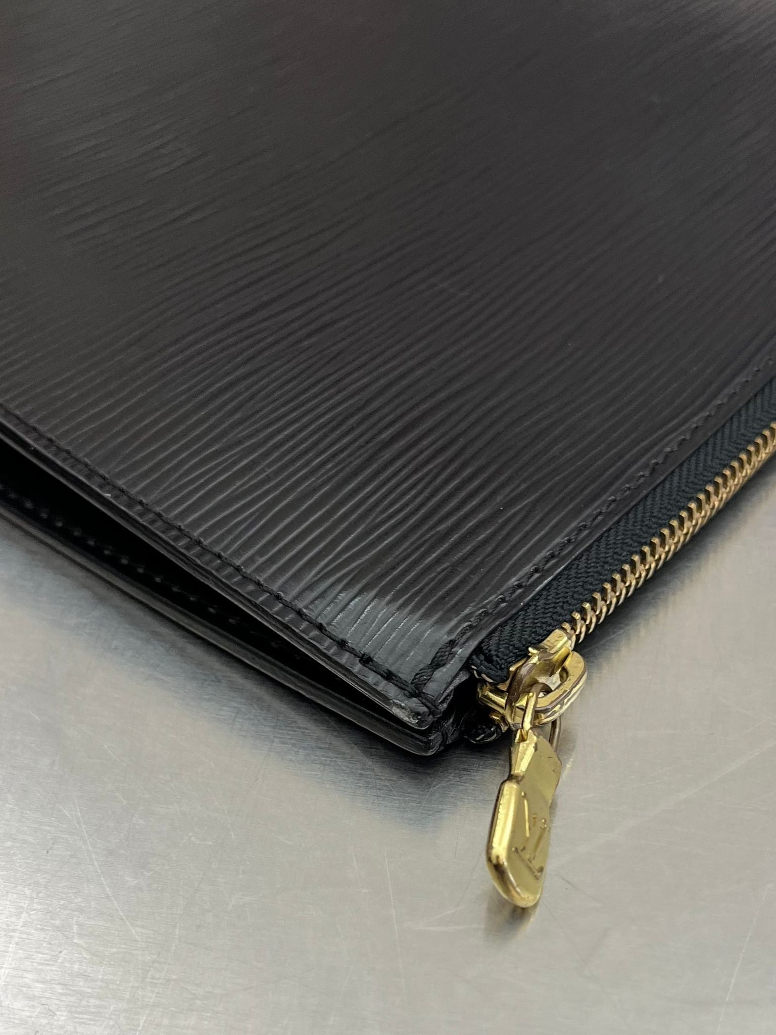 Louis Vuitton Posh Document EPI GM