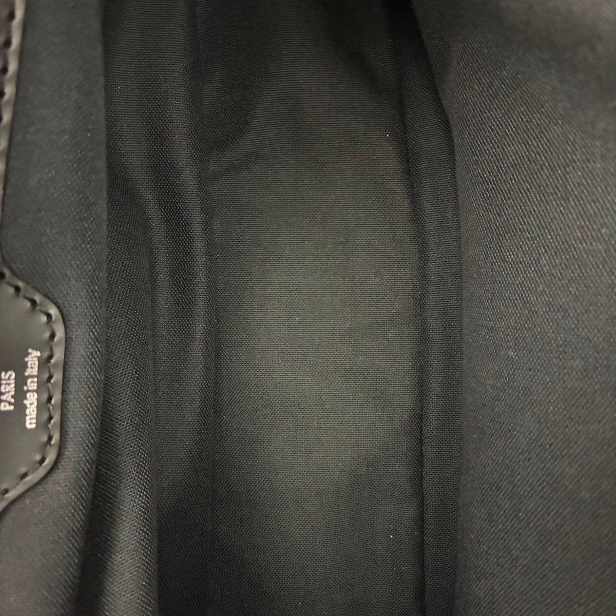 Louis Vuitton Reporter Taiga
