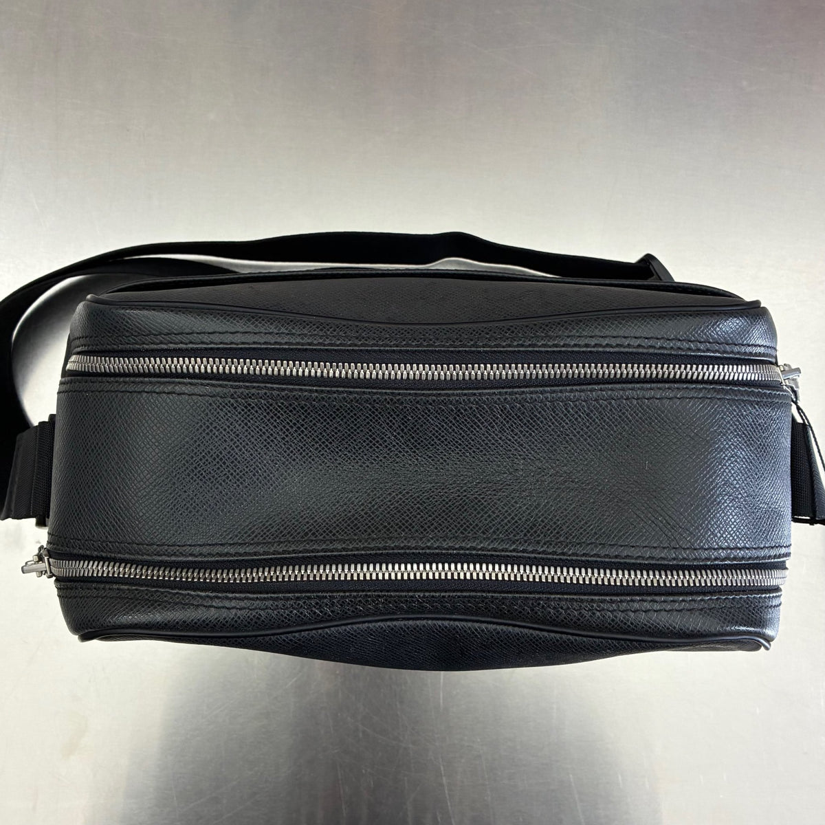 Louis Vuitton Reporter Taiga