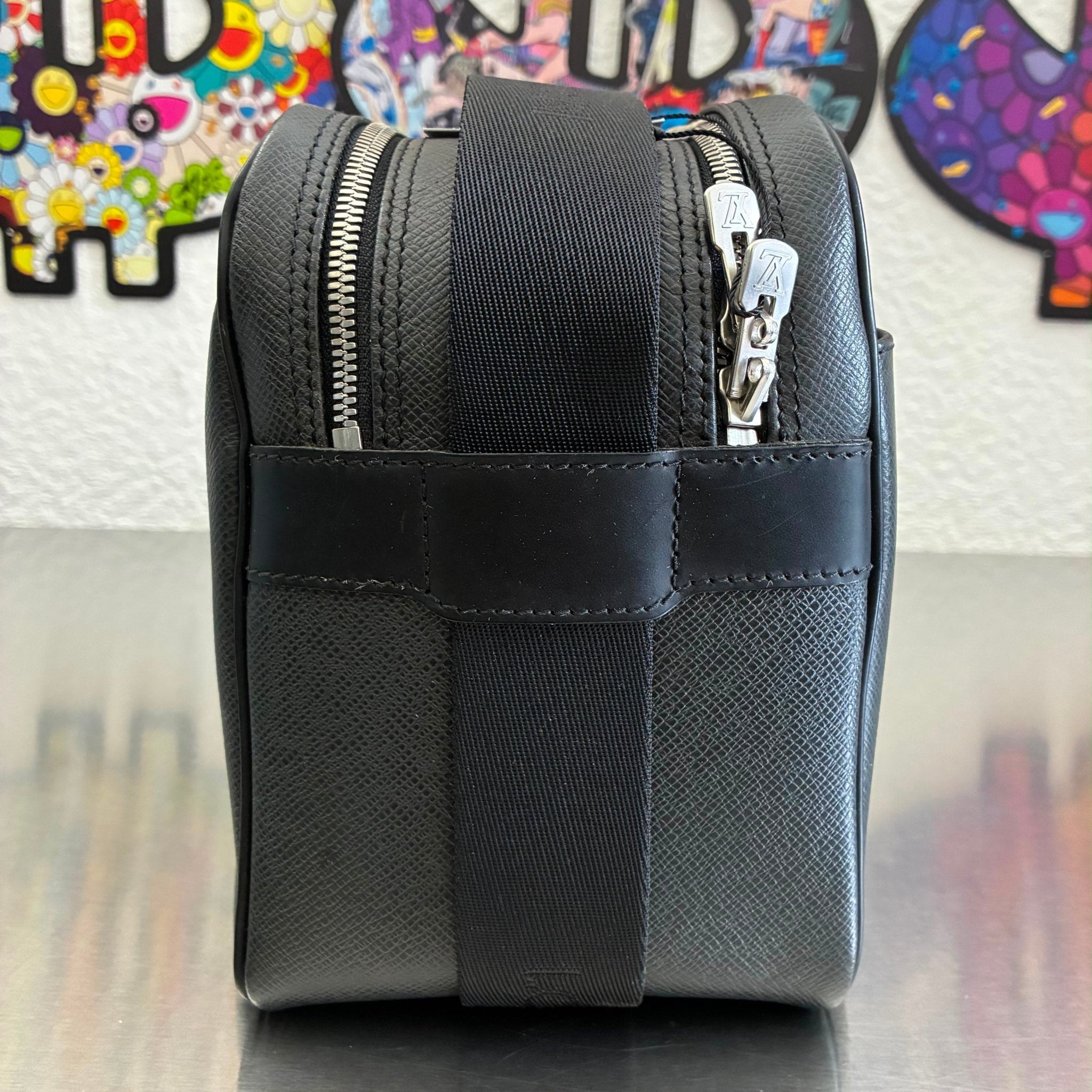 Louis Vuitton Reporter Taiga