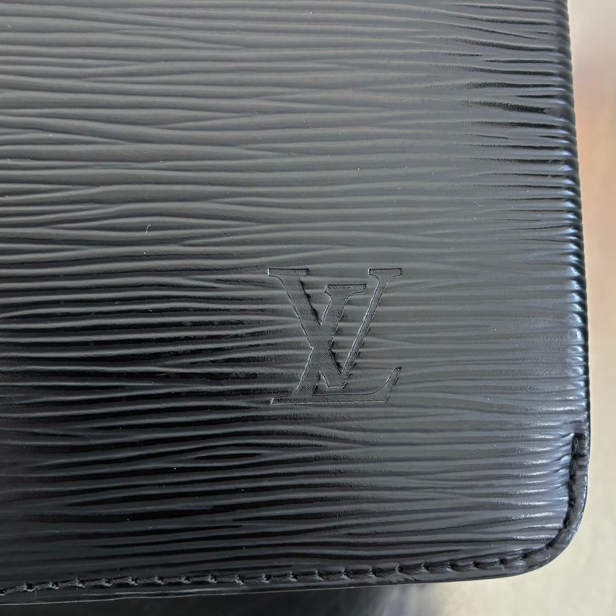 Louis Vuitton Robusto 2 Taiga