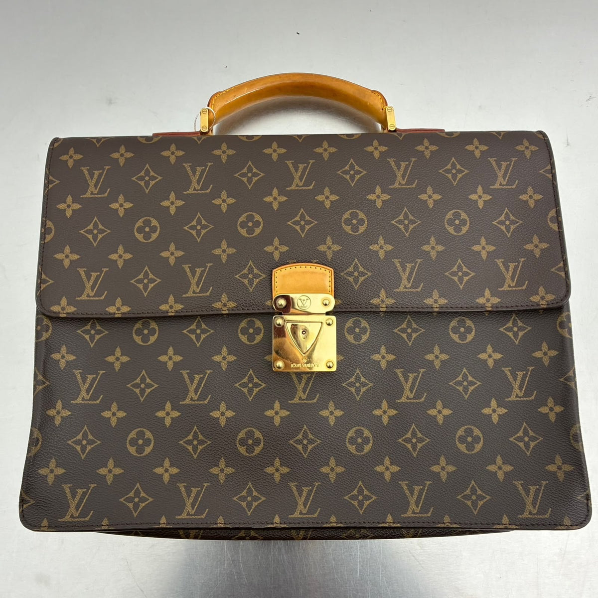 Louis Vuitton Robusto I Monogram