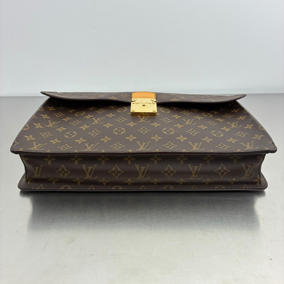 Louis Vuitton Robusto I Monogram