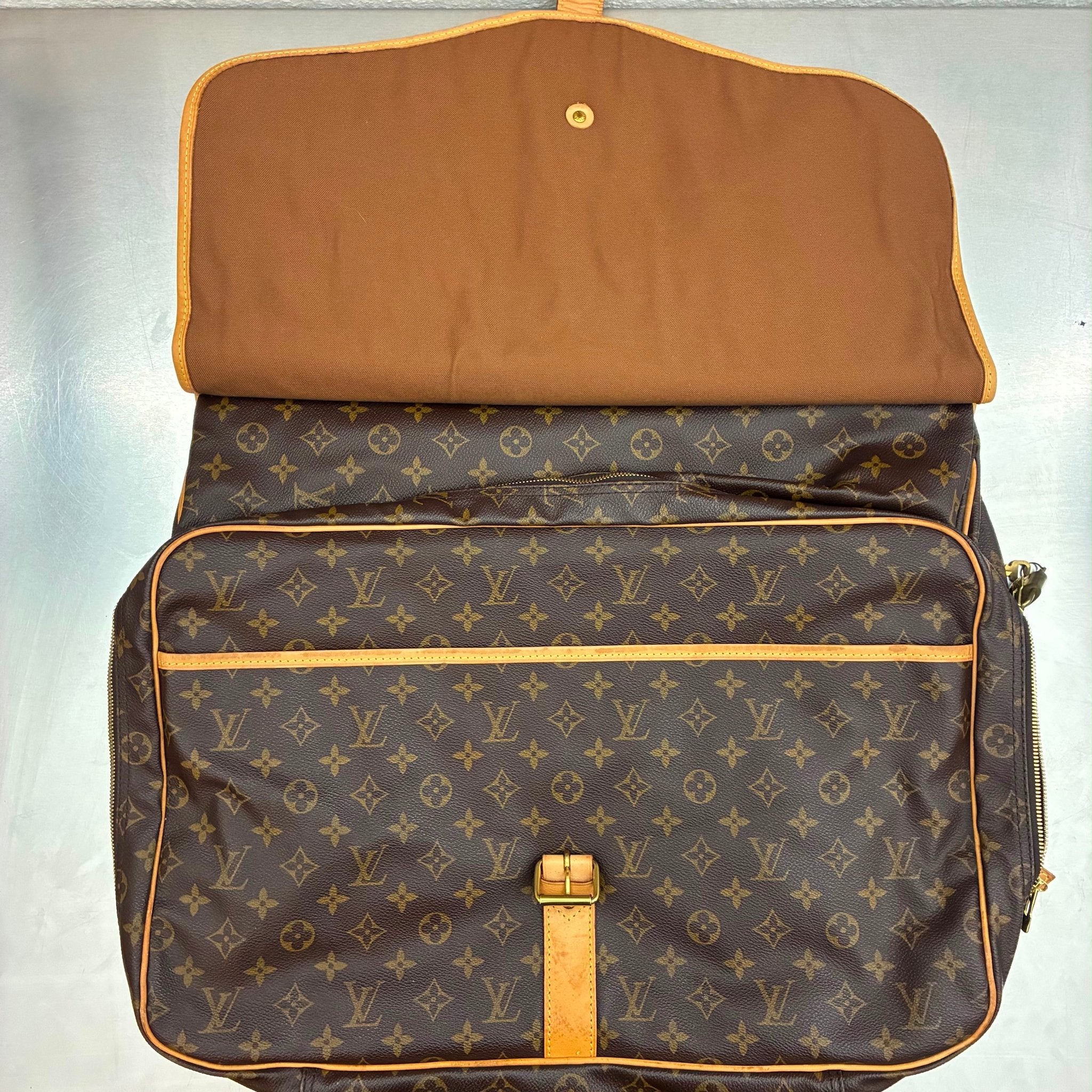 Louis Vuitton Sac Chasse Monogram
