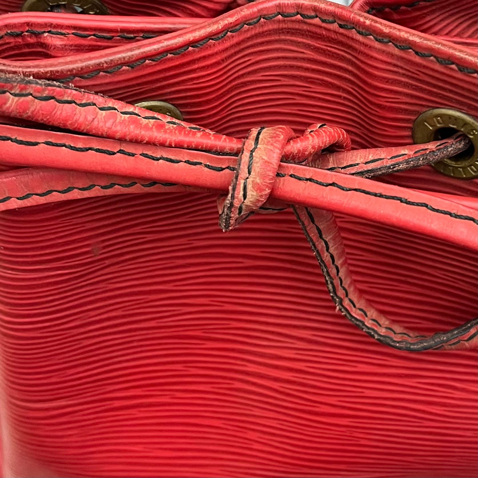 Louis Vuitton Sac Noé Petit Epi