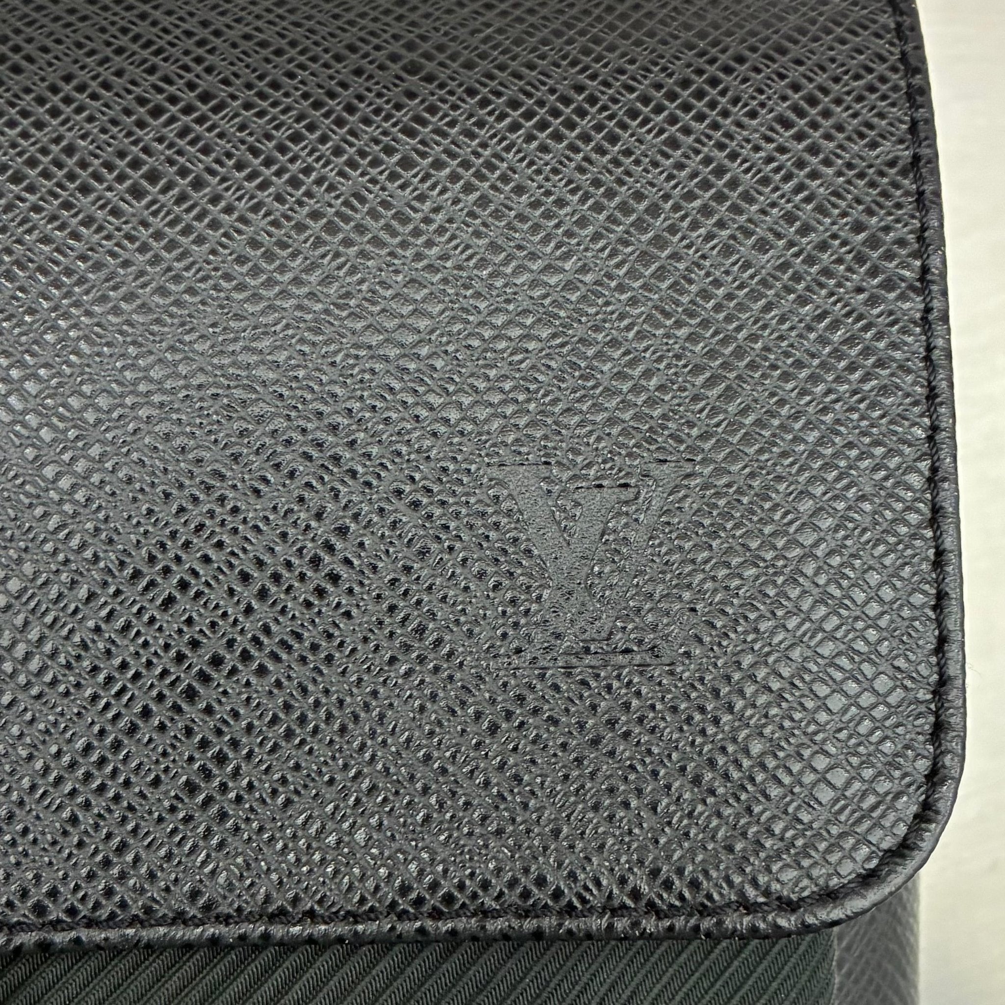 Louis Vuitton Saratov PM