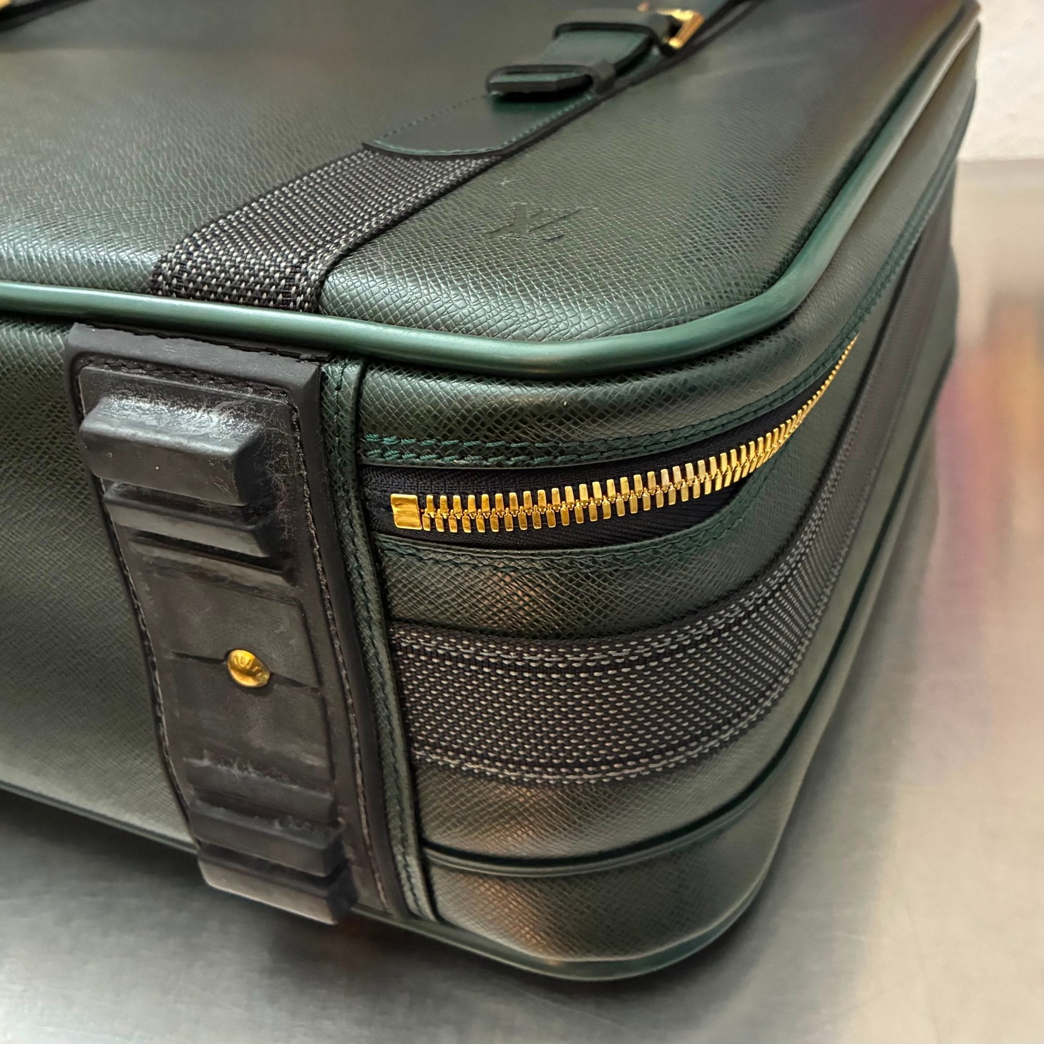Louis Vuitton Satellite 53 Taiga