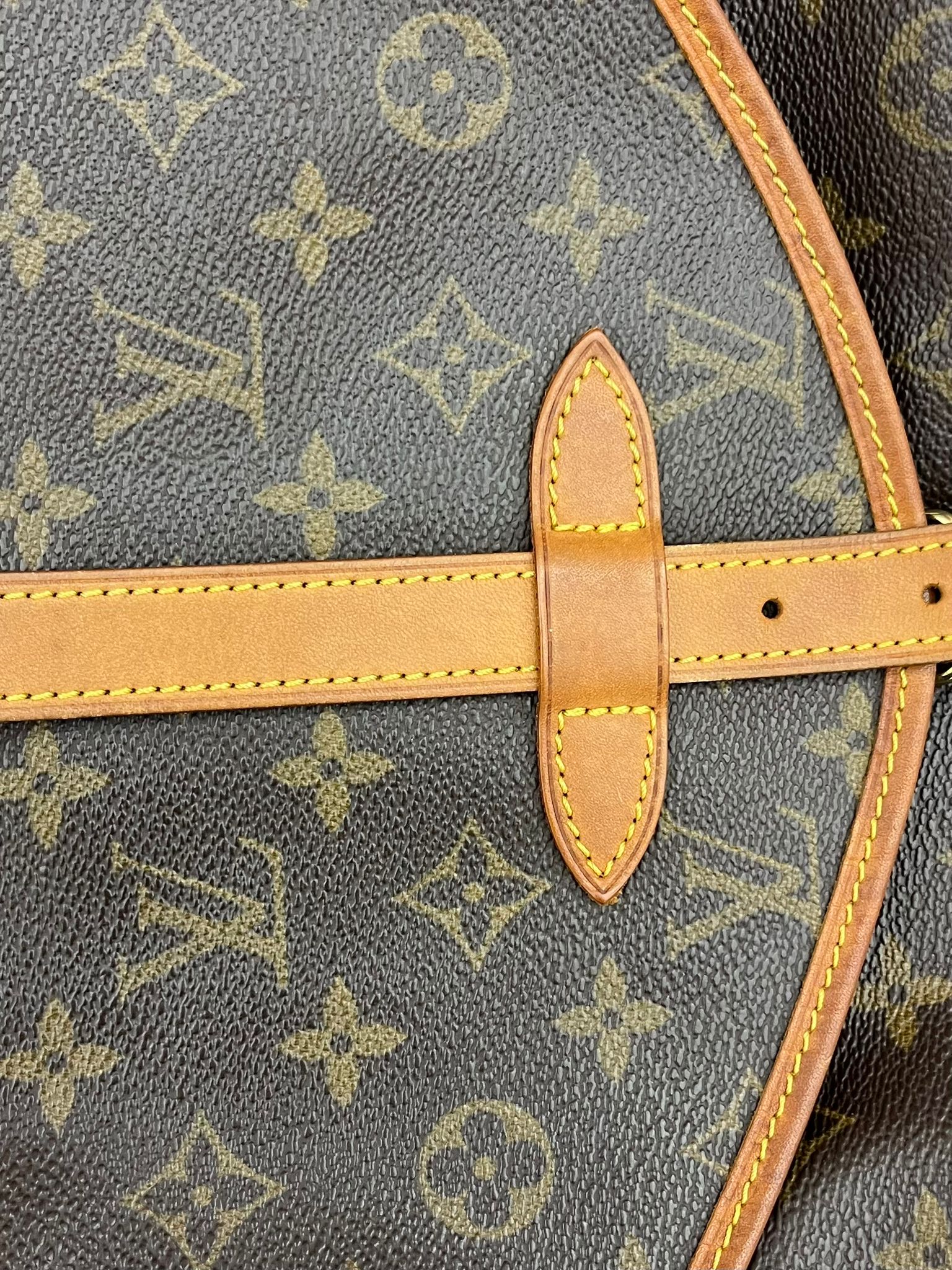 Louis Vuitton Saumur 30