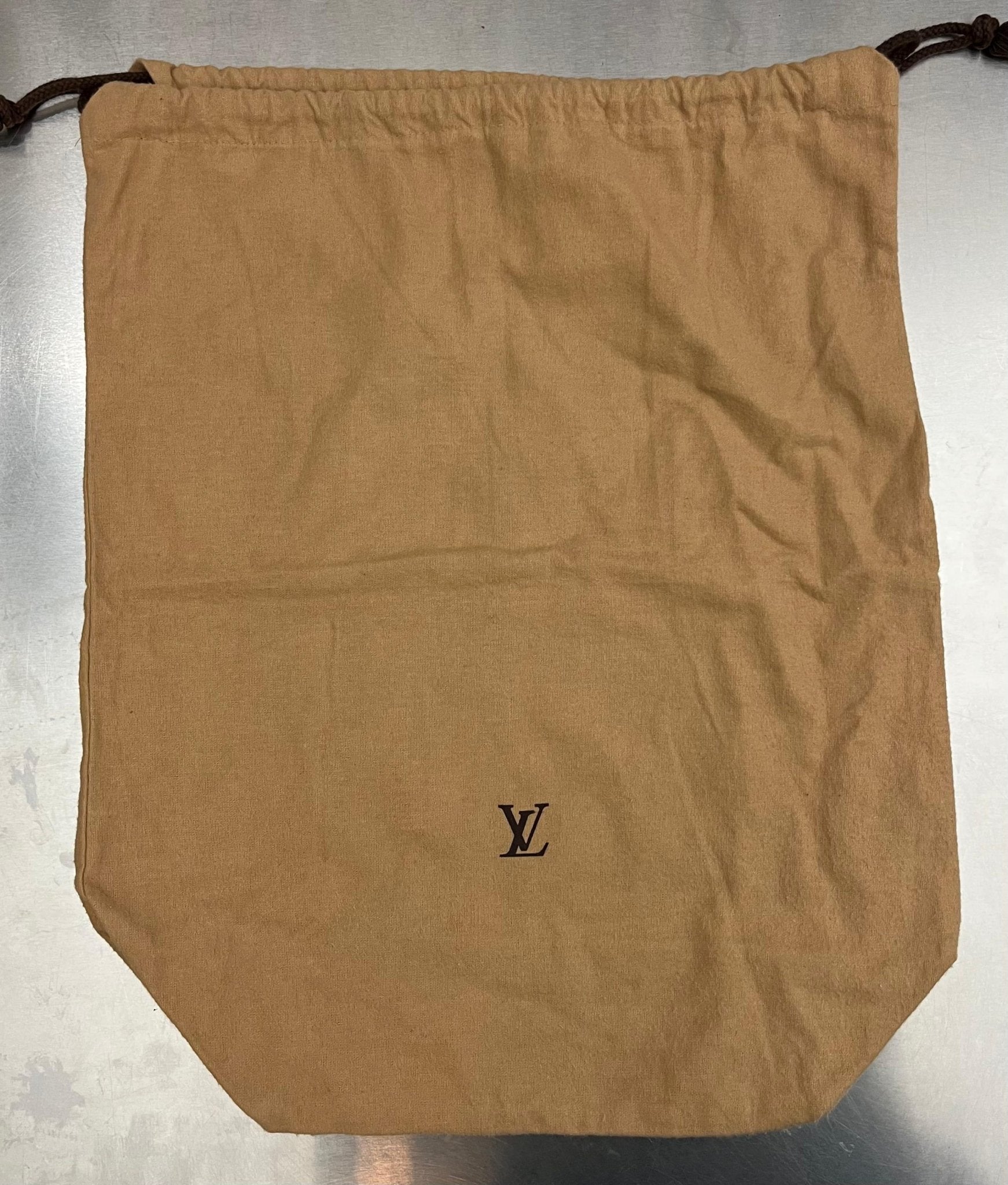 Louis Vuitton Saumur 30