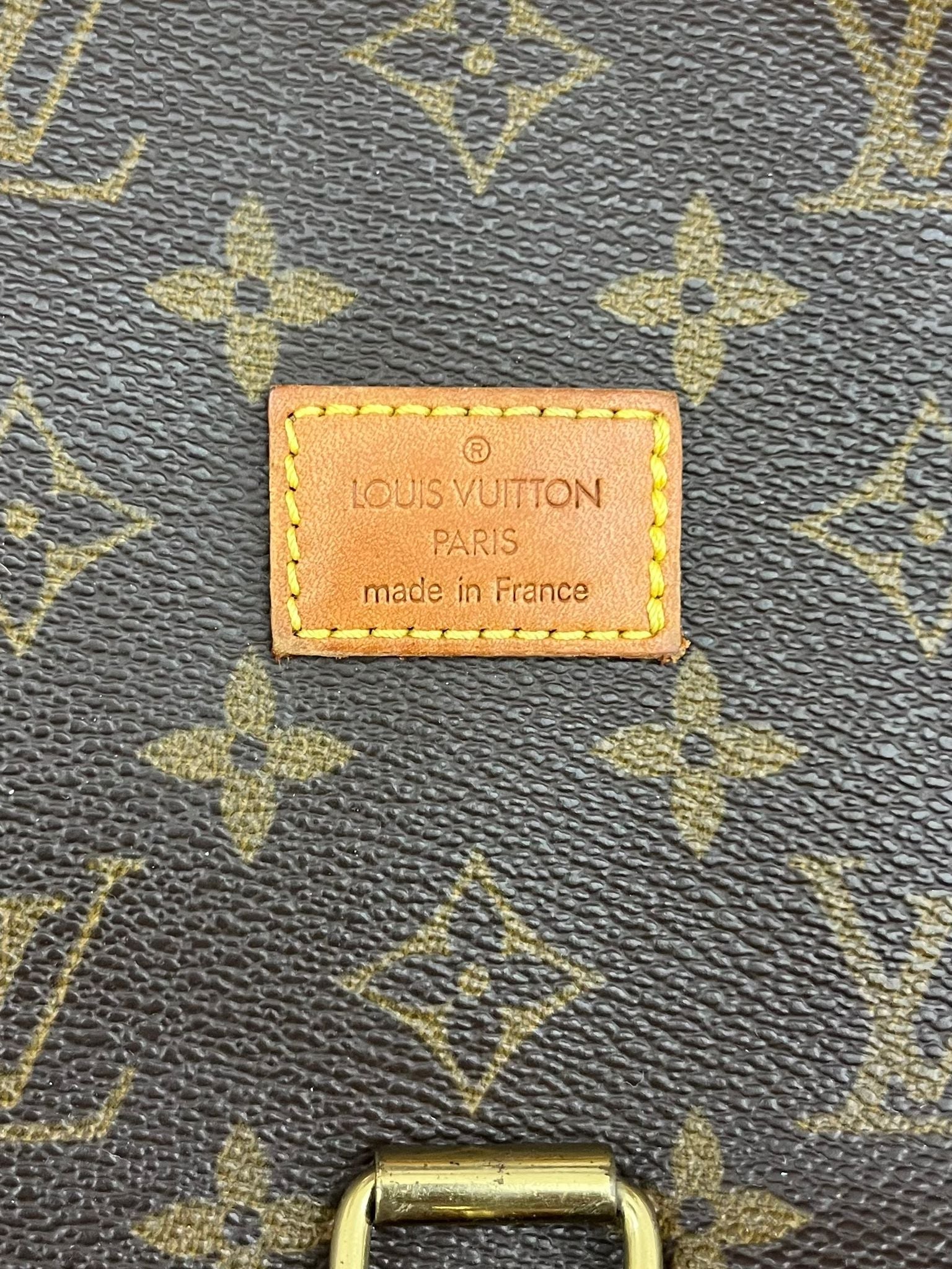 Louis Vuitton Saumur 30