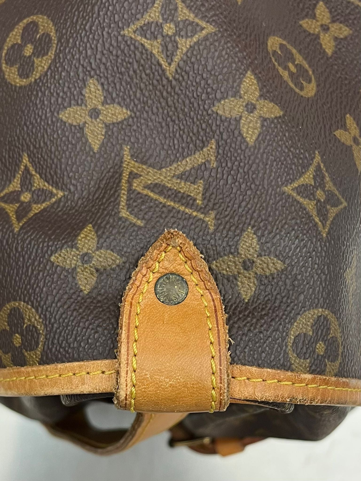 Louis Vuitton Saumur 35