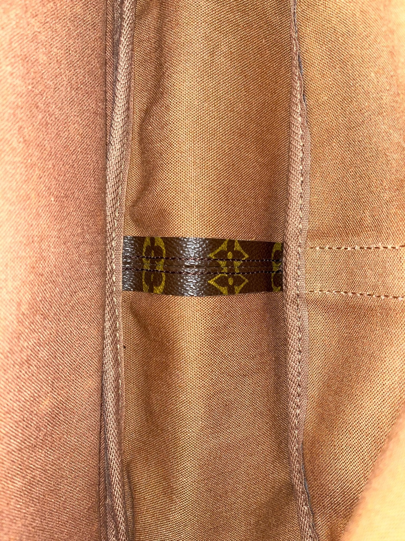 Louis Vuitton Saumur 35