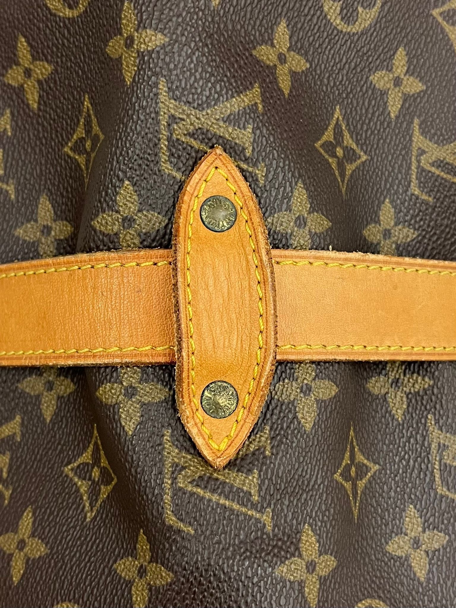 Louis Vuitton Saumur 35