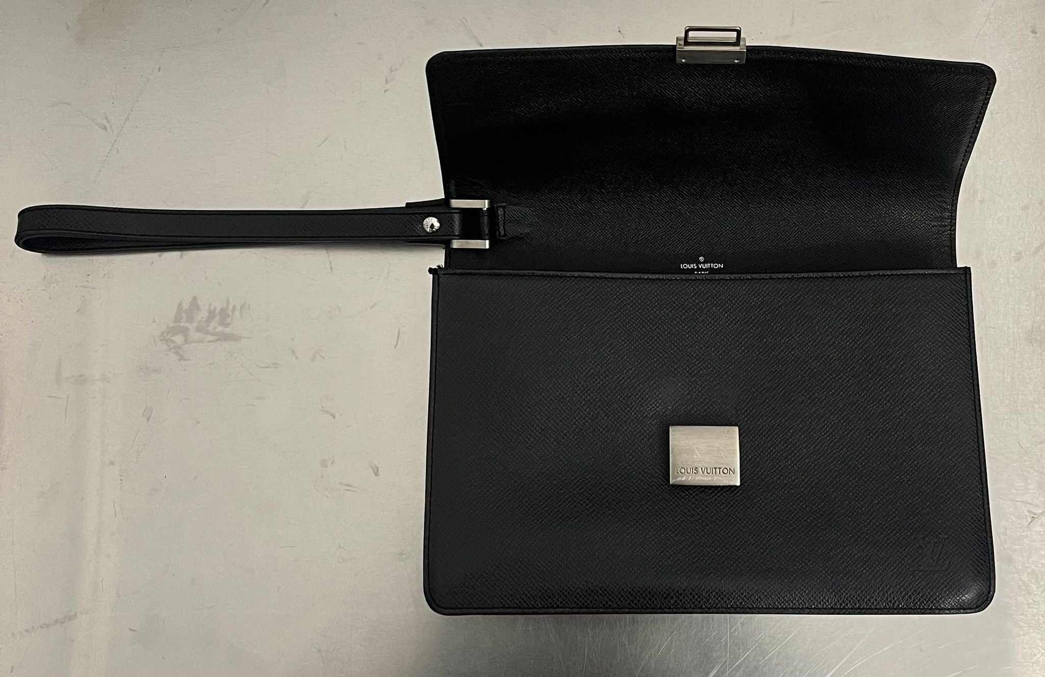 Louis Vuitton Selenga Taiga