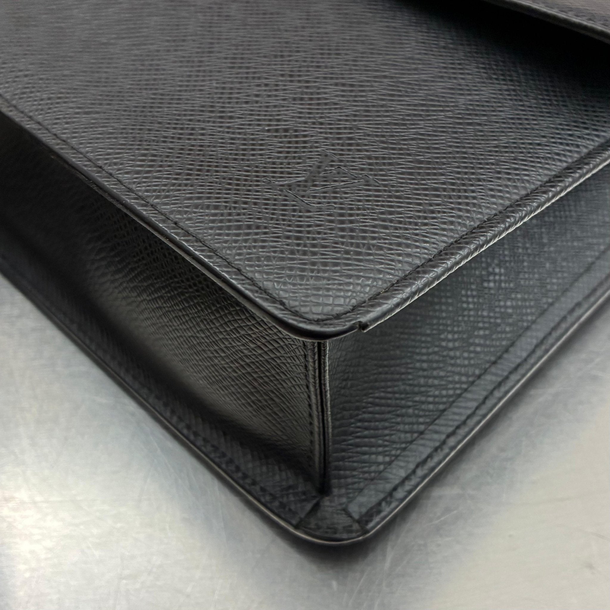 Louis Vuitton Selenga Taiga