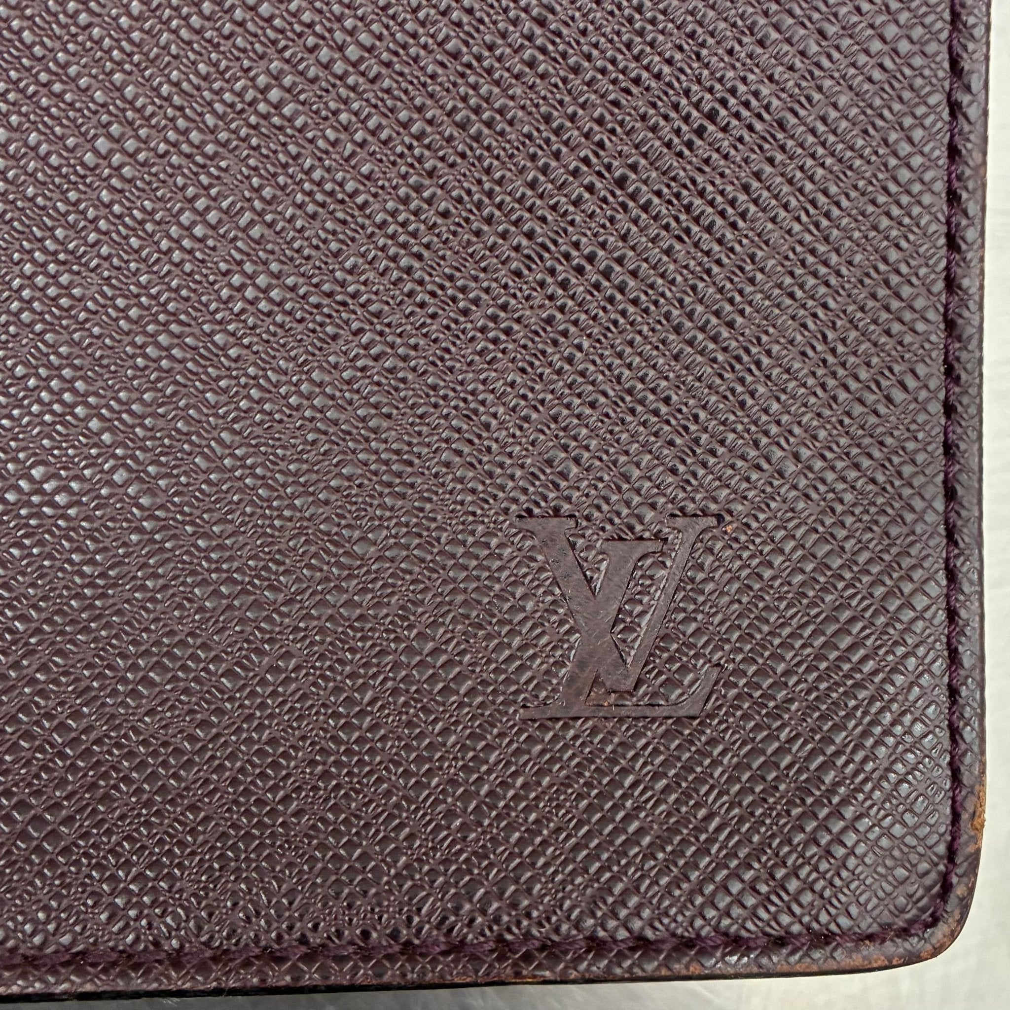 Louis Vuitton Serviette Kourad Taiga