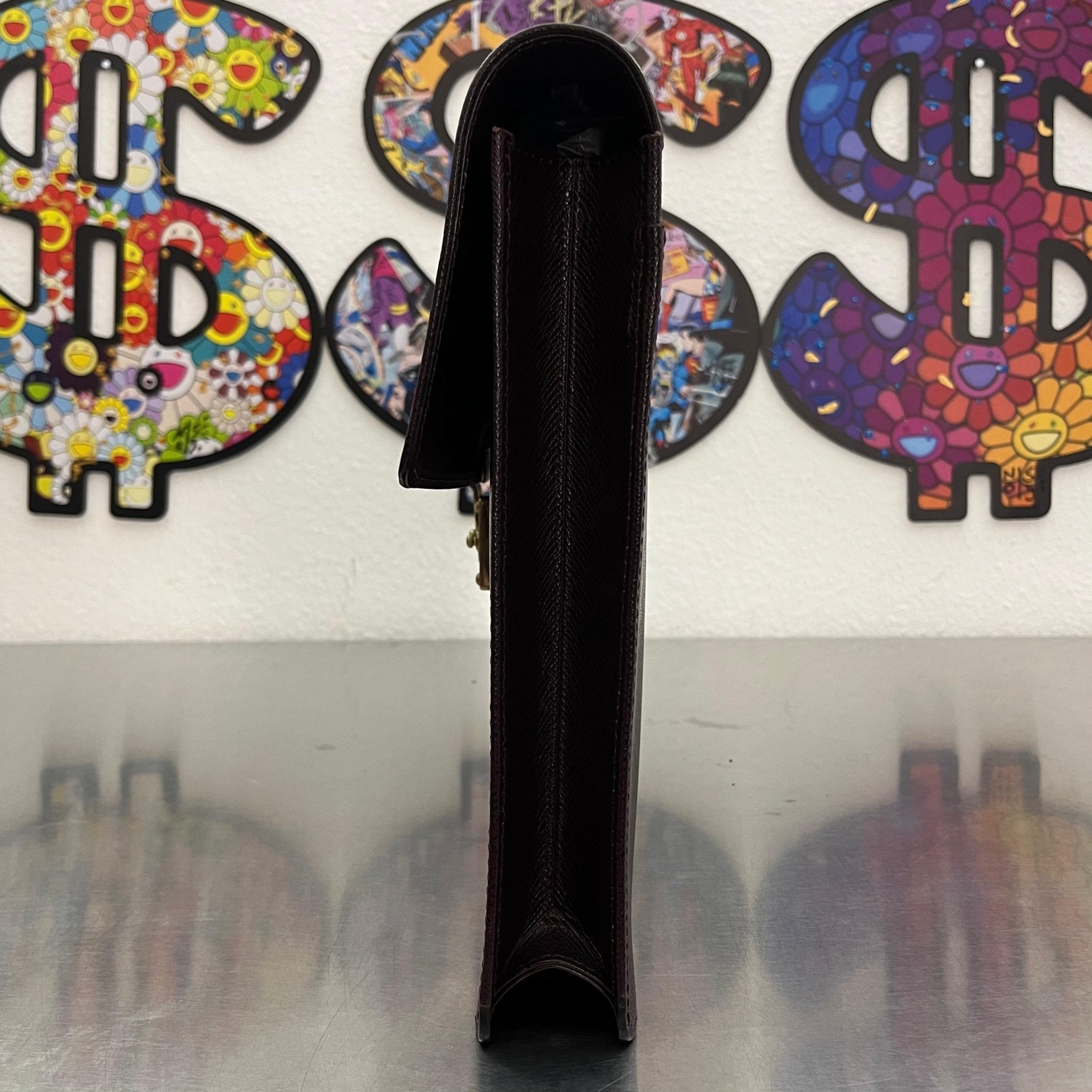 Louis Vuitton Serviette Kourad Taiga