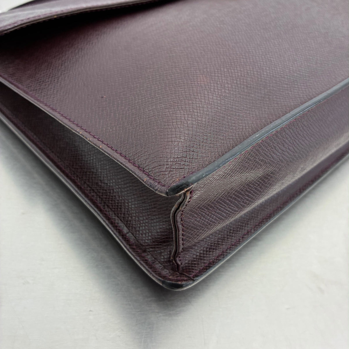 Louis Vuitton Serviette Kourad Taiga