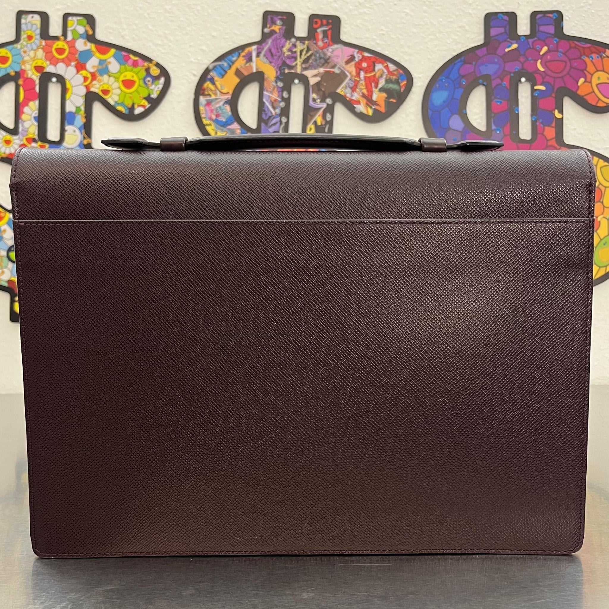 Louis Vuitton Serviette Kourad Taiga