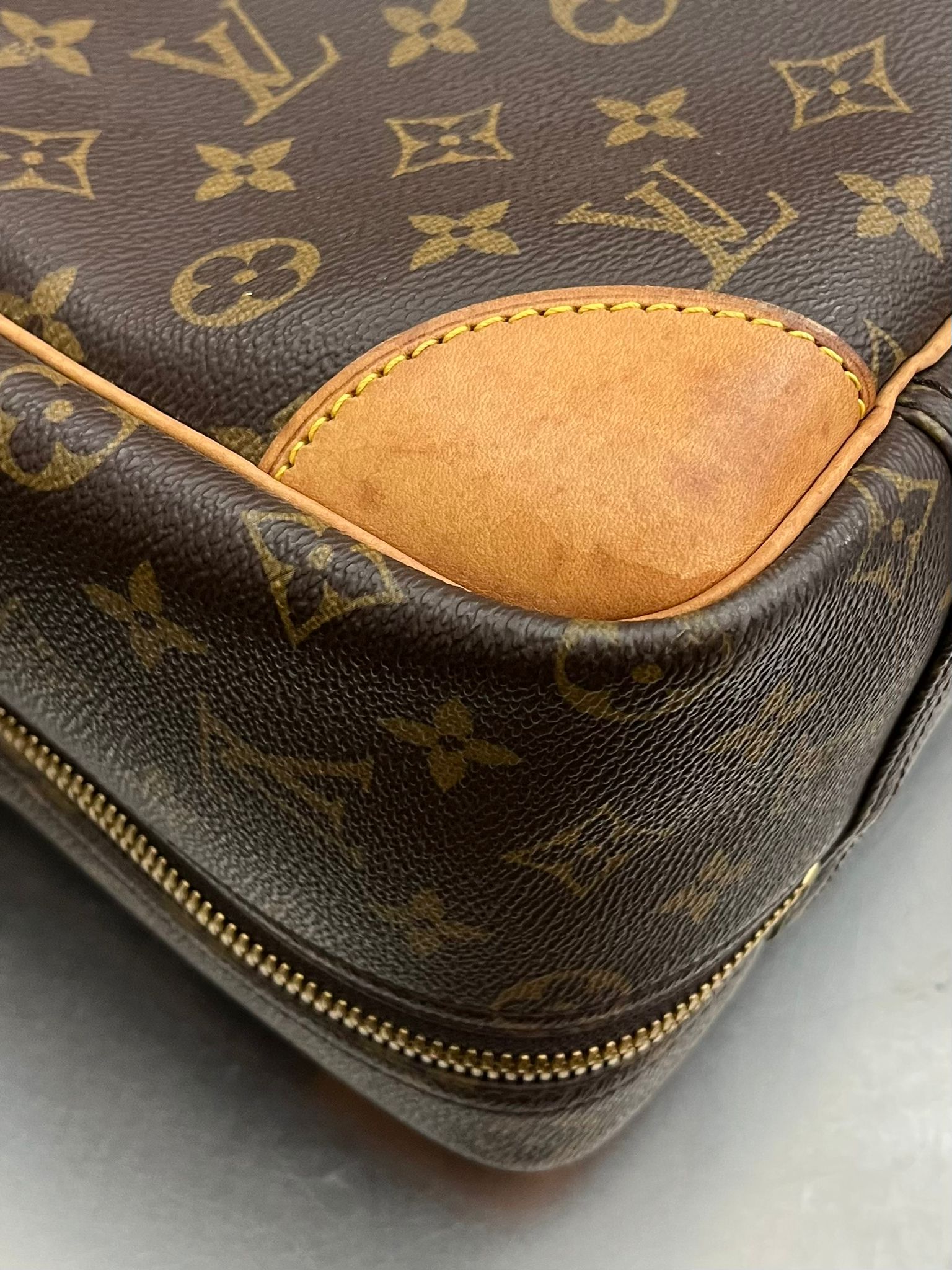 Louis Vuitton Sirius 45