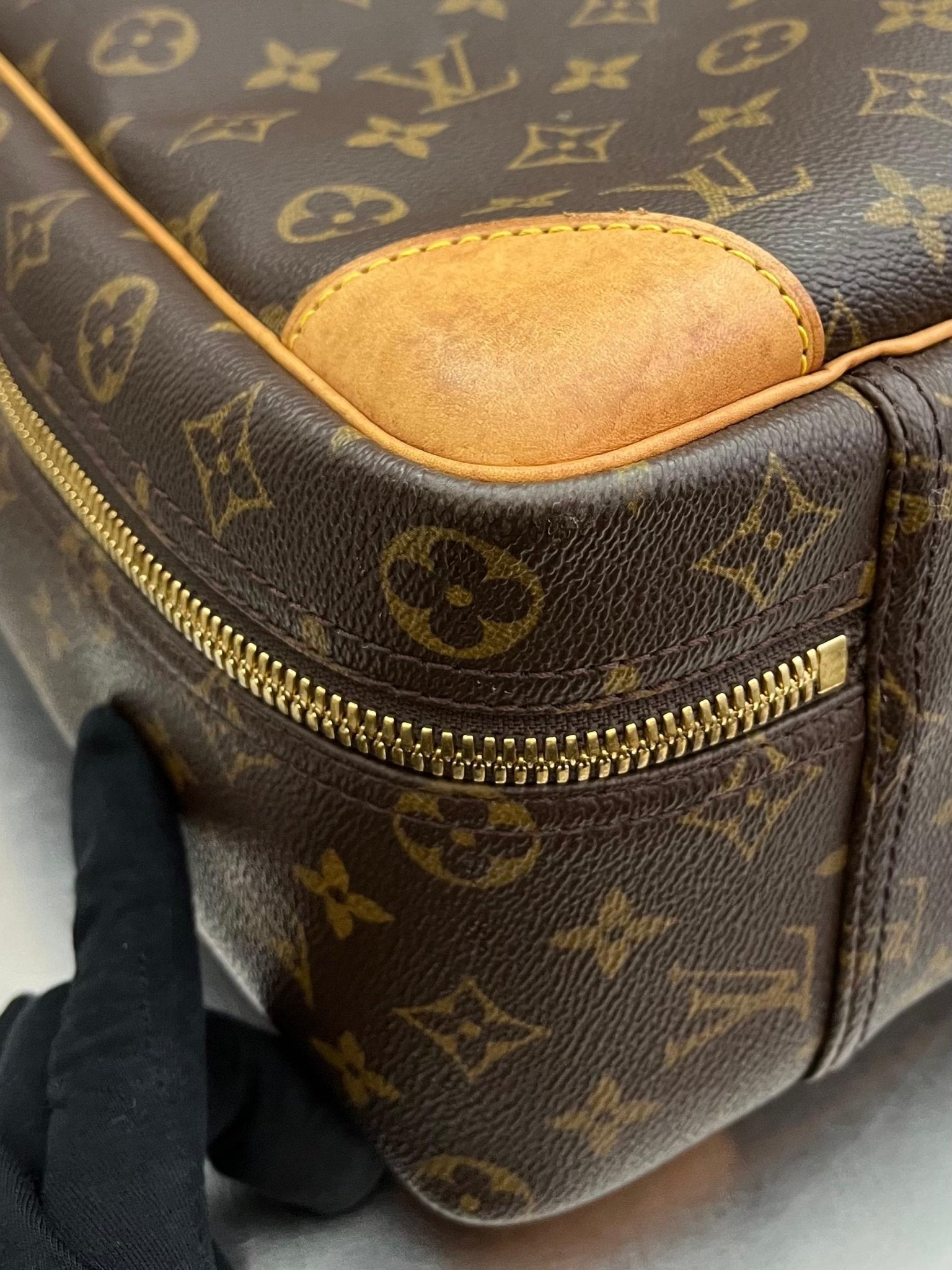 Louis Vuitton Sirius 45