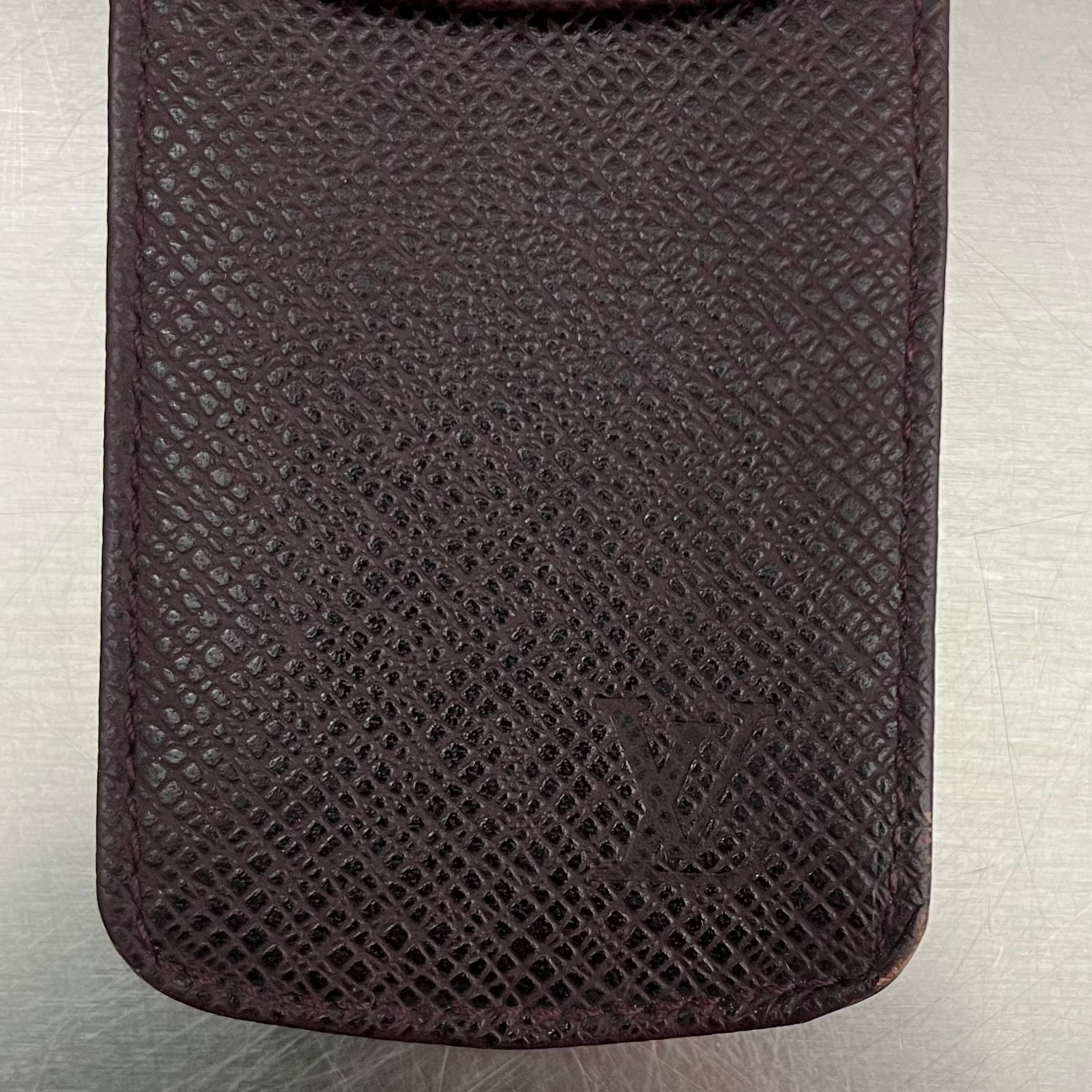 Louis Vuitton Stiftetui Taiga