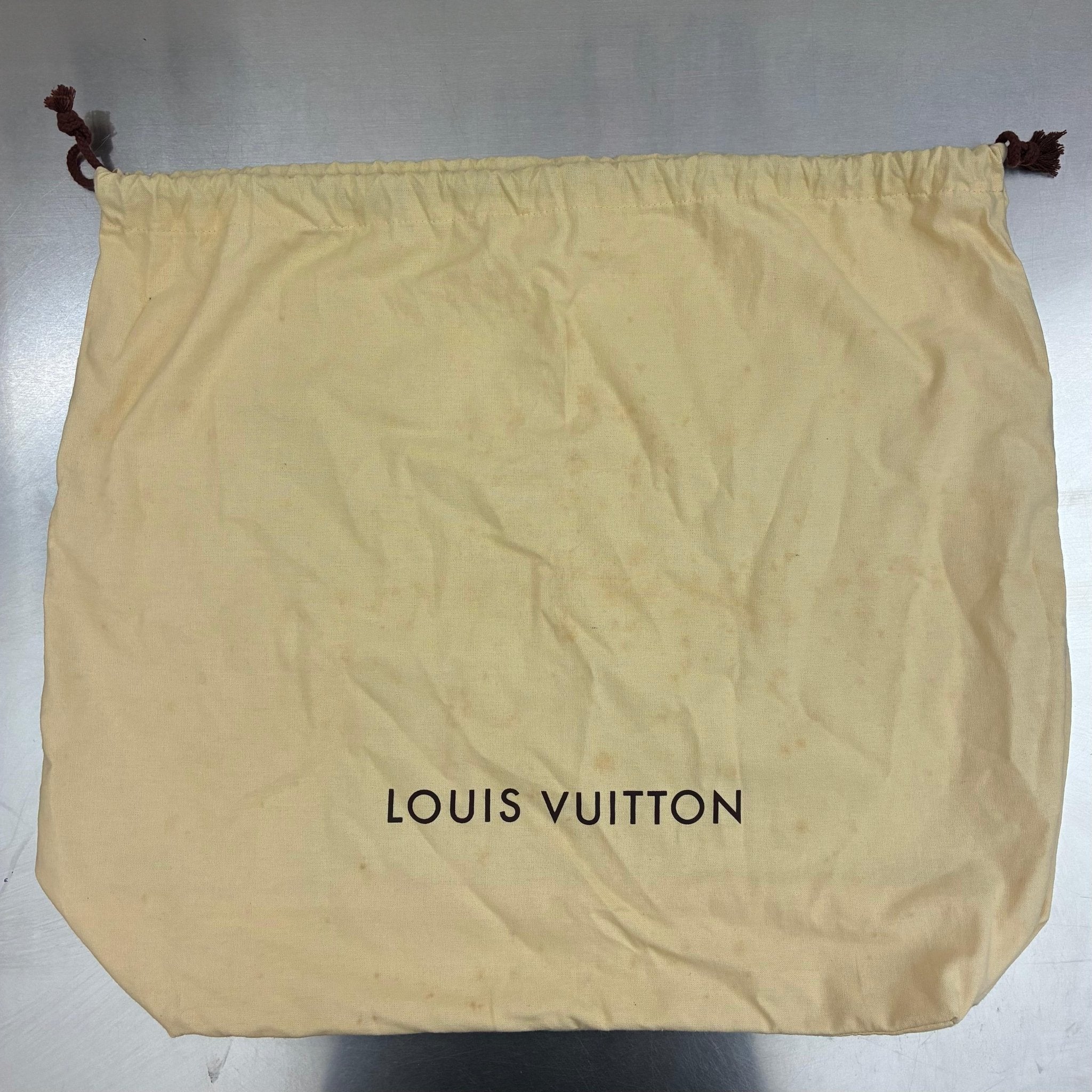 Louis Vuitton Tadao Damier Graphit