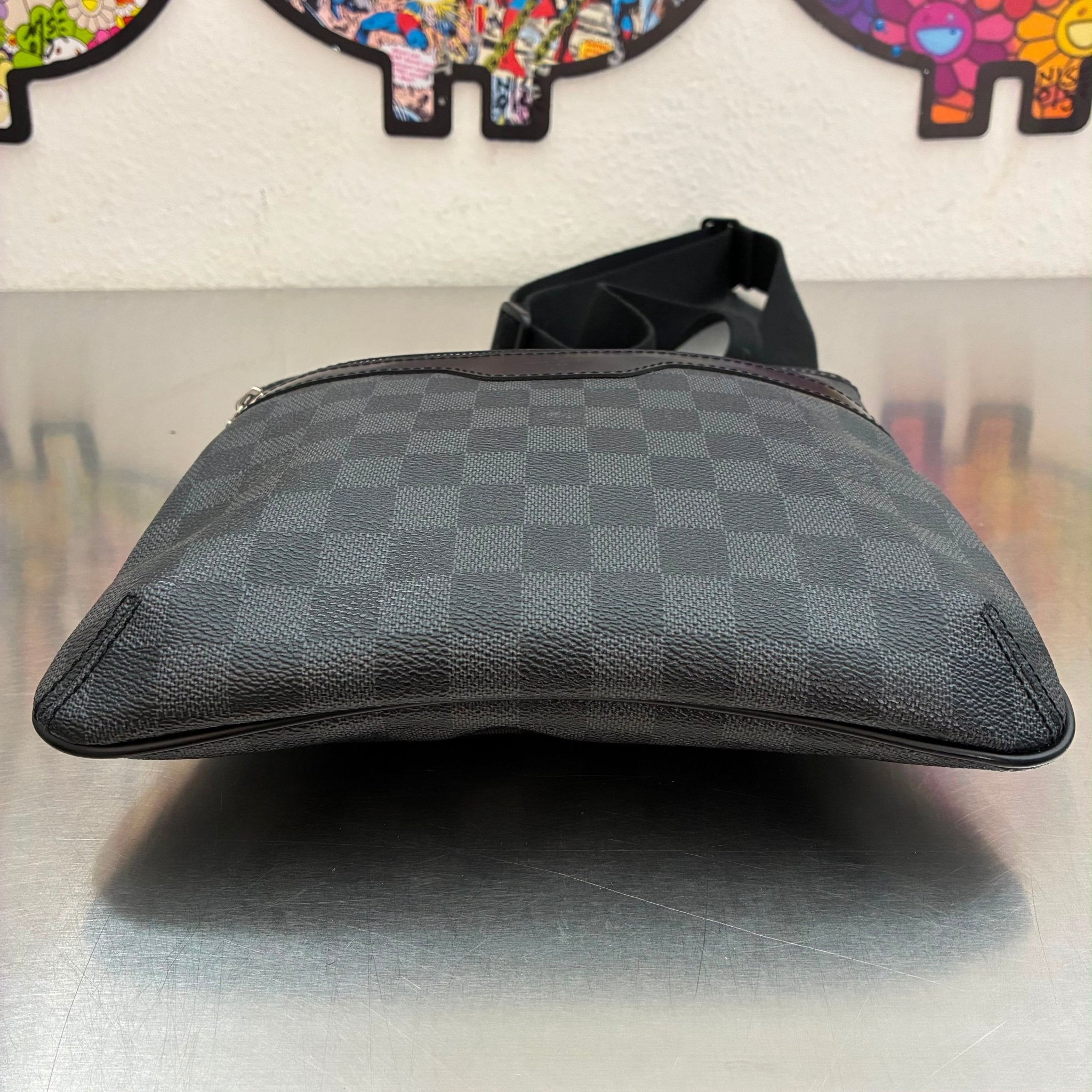 Louis Vuitton Thomas Damier Graphite