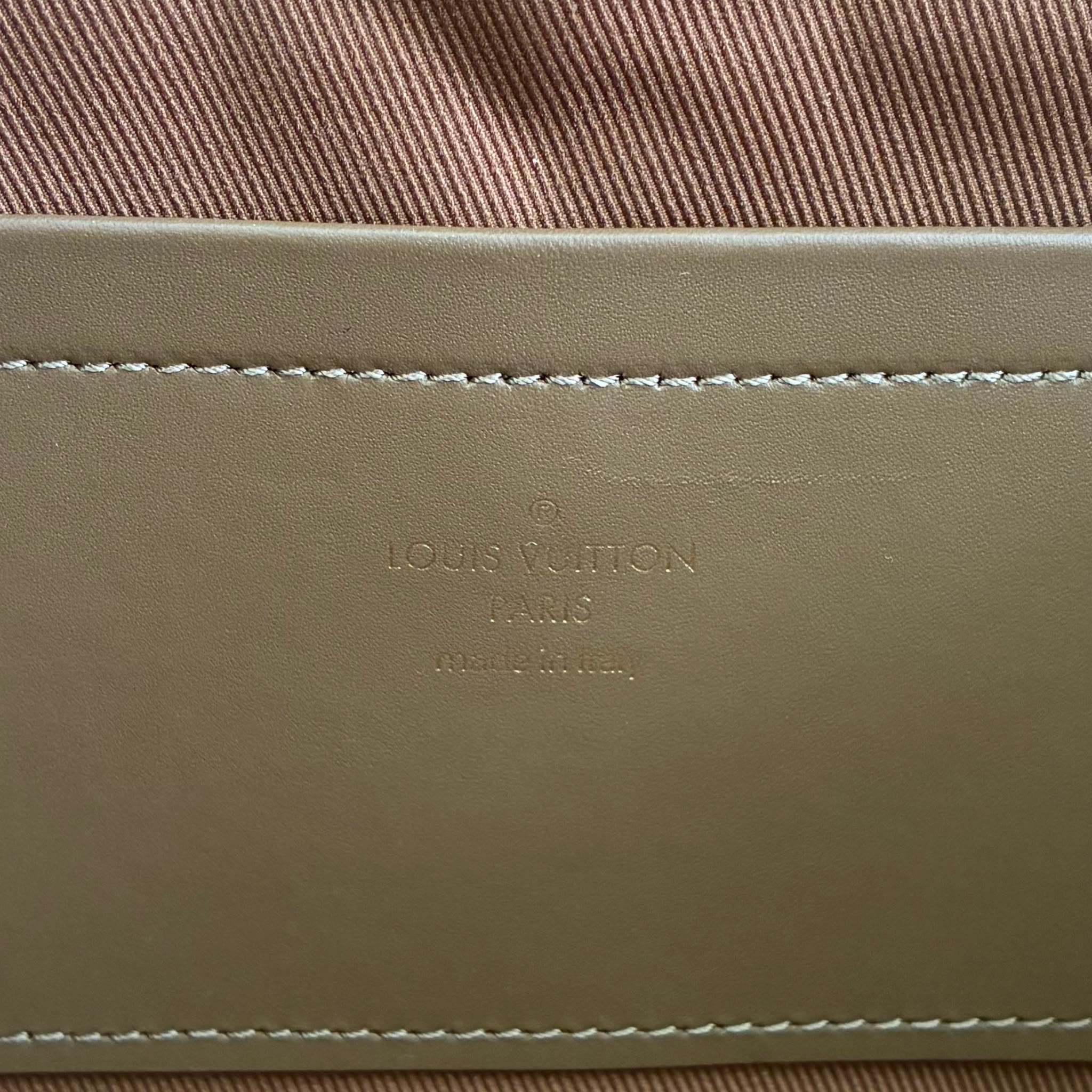 Louis Vuitton Utility Crossbody Monogram