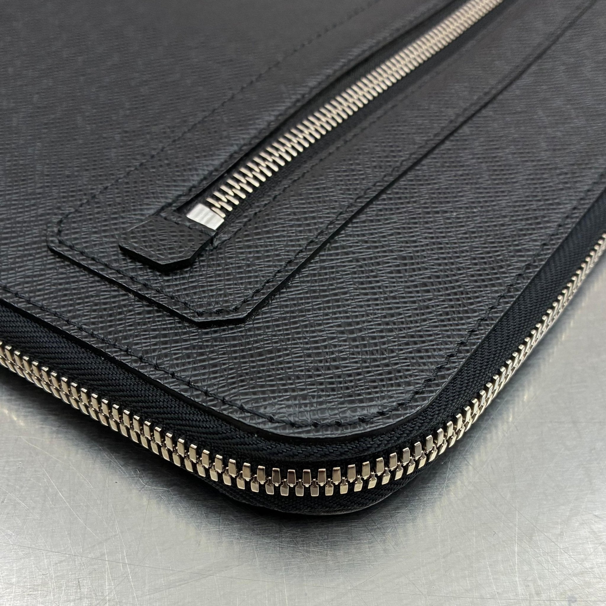 Louis Vuitton Vladimir Taiga