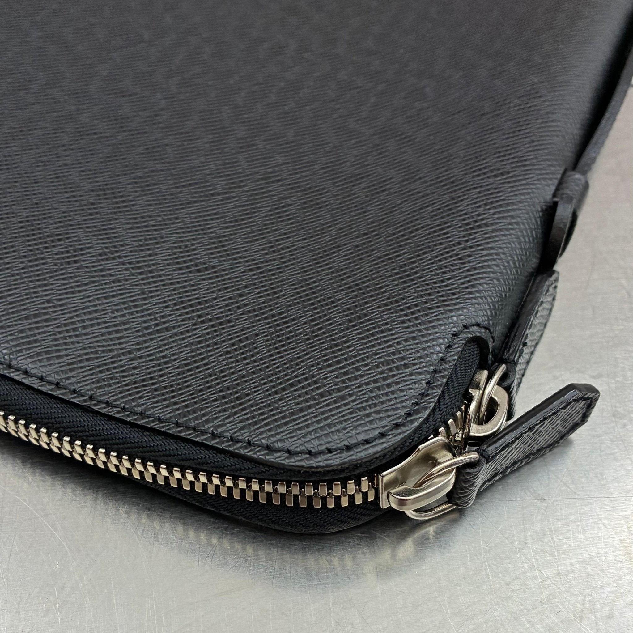 Louis Vuitton Vladimir Taiga