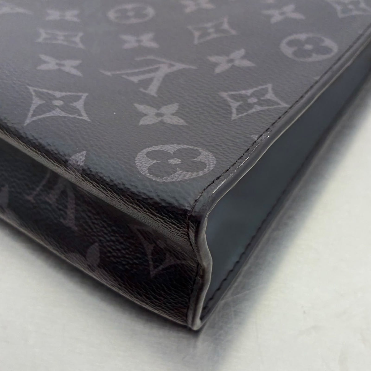 Louis Vuitton Voyage MM Eclipse