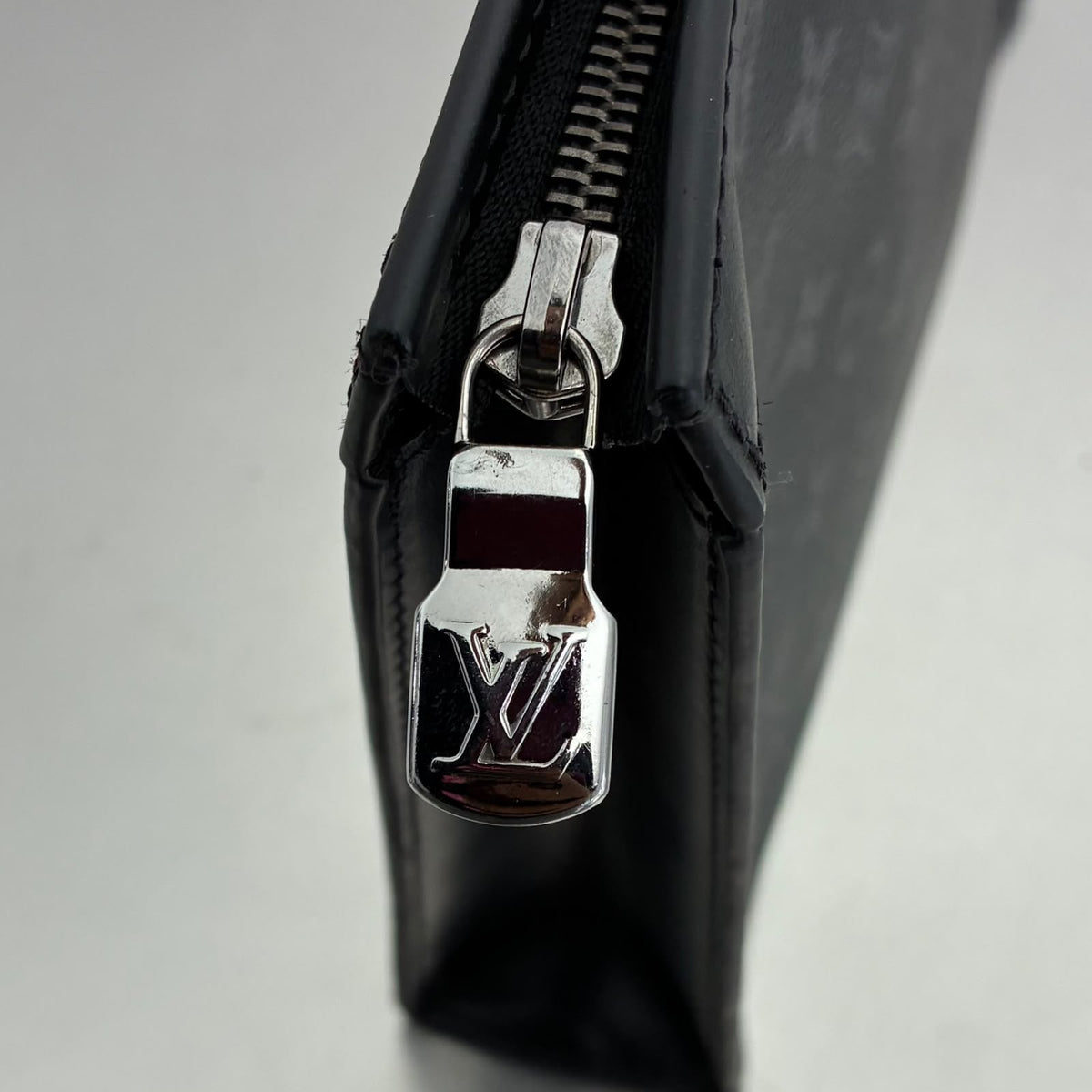 Louis Vuitton Voyage MM Eclipse