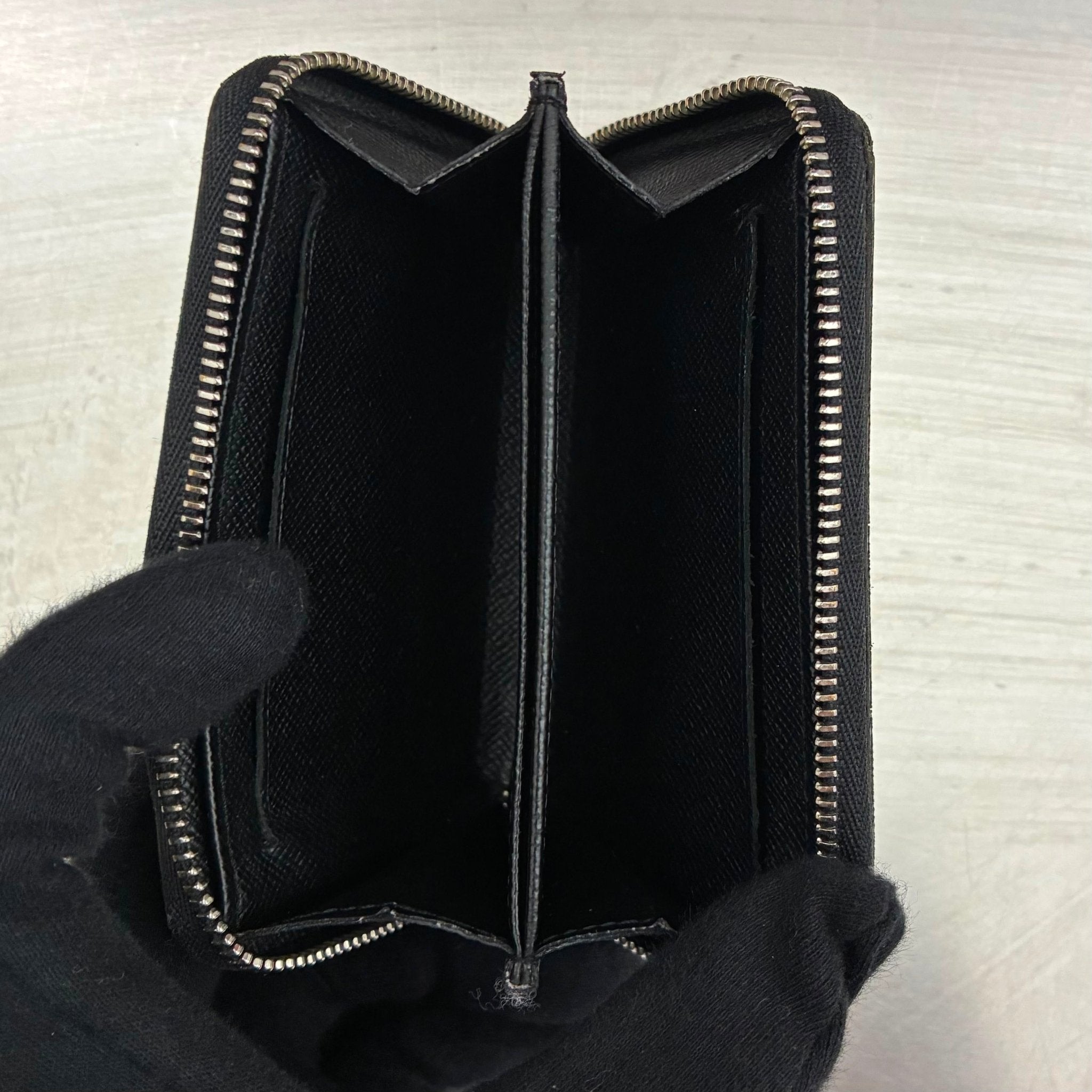 Louis Vuitton Zippy Coin Damier Graphit