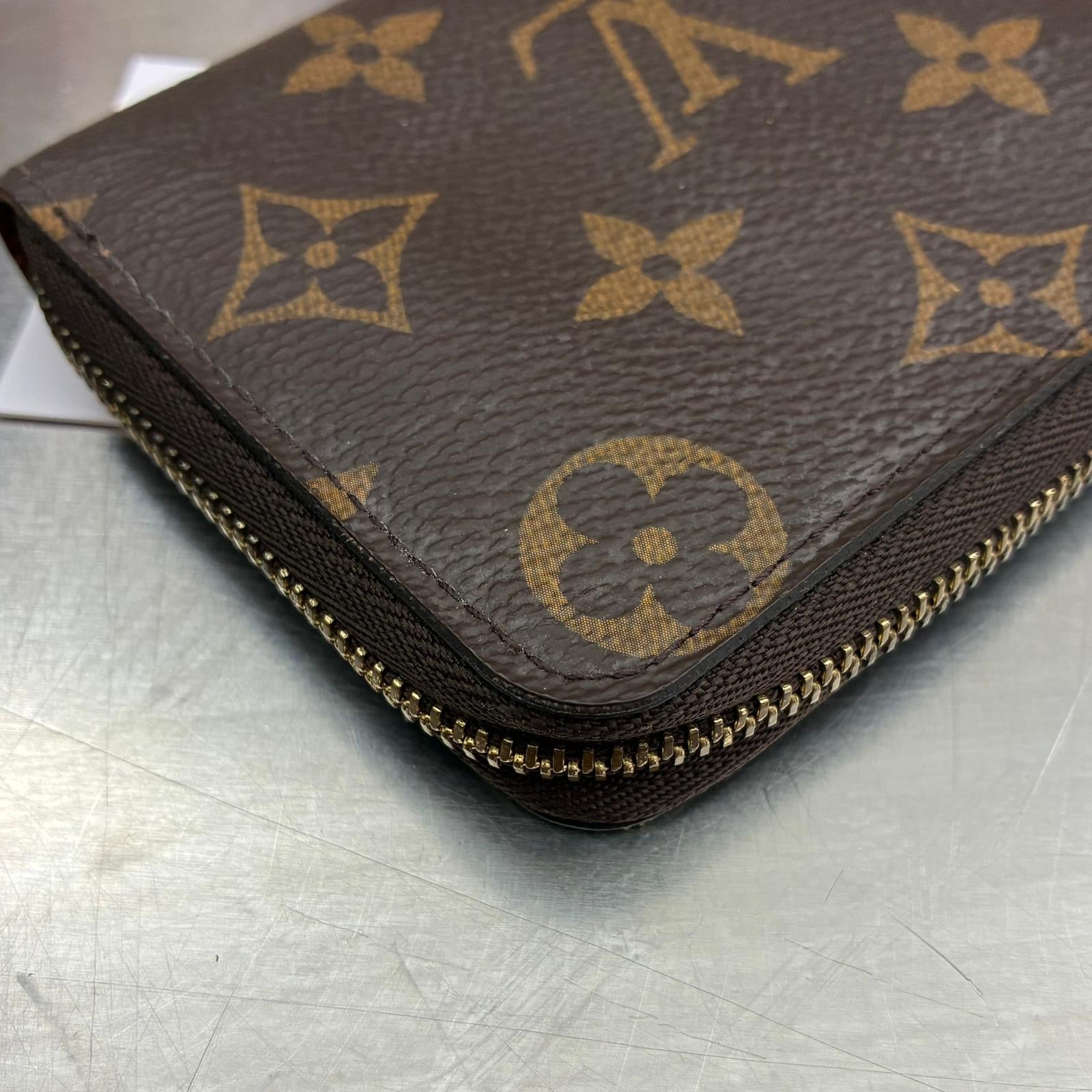 Louis Vuitton Zippy Coin Monogam
