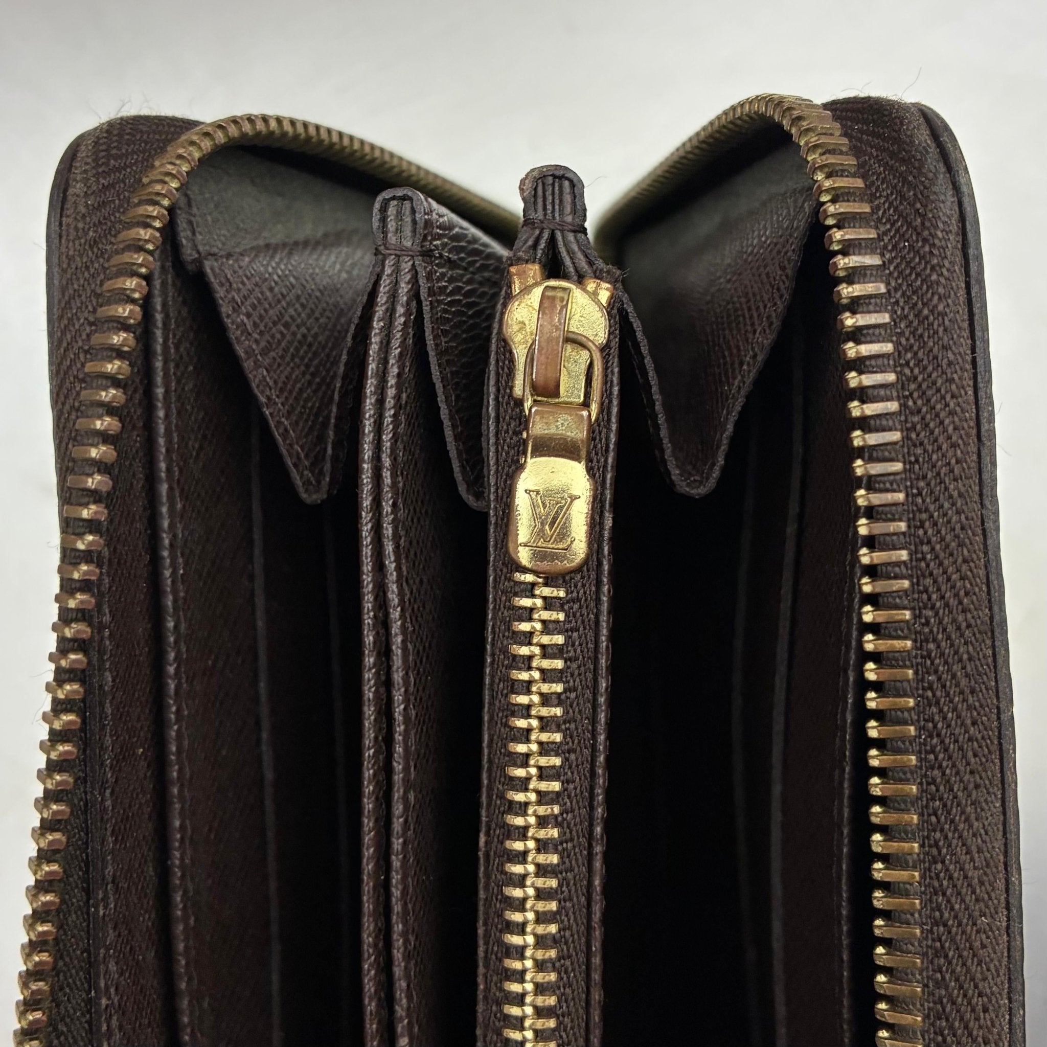 Louis Vuitton Zippy Damier