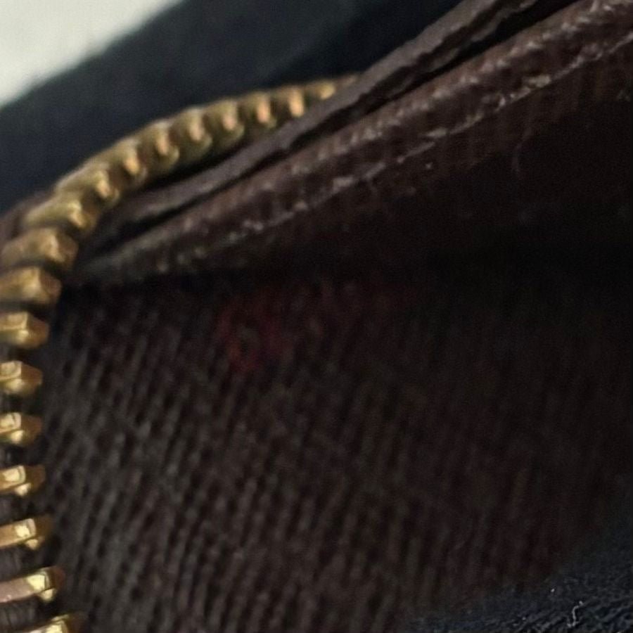 Louis Vuitton Zippy Damier