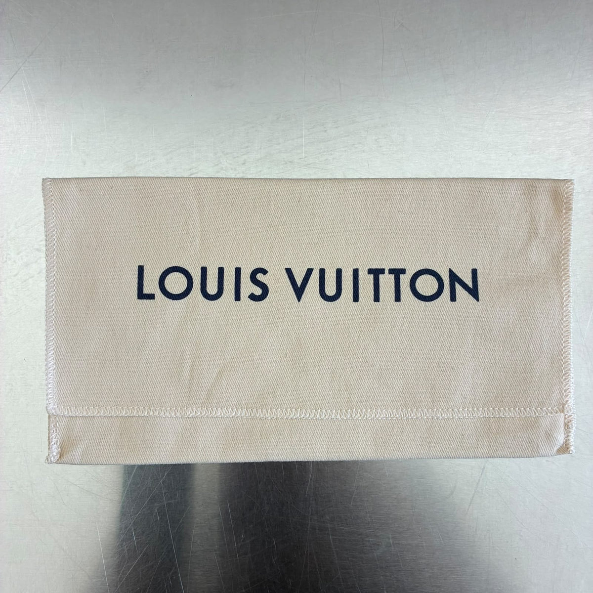 Louis Vuitton Zippy Epi