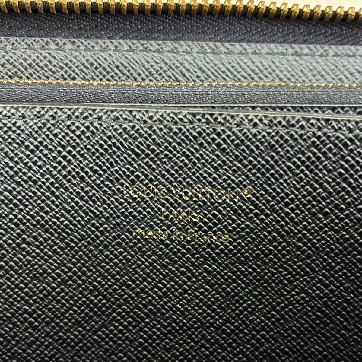 Louis Vuitton Zippy Epi