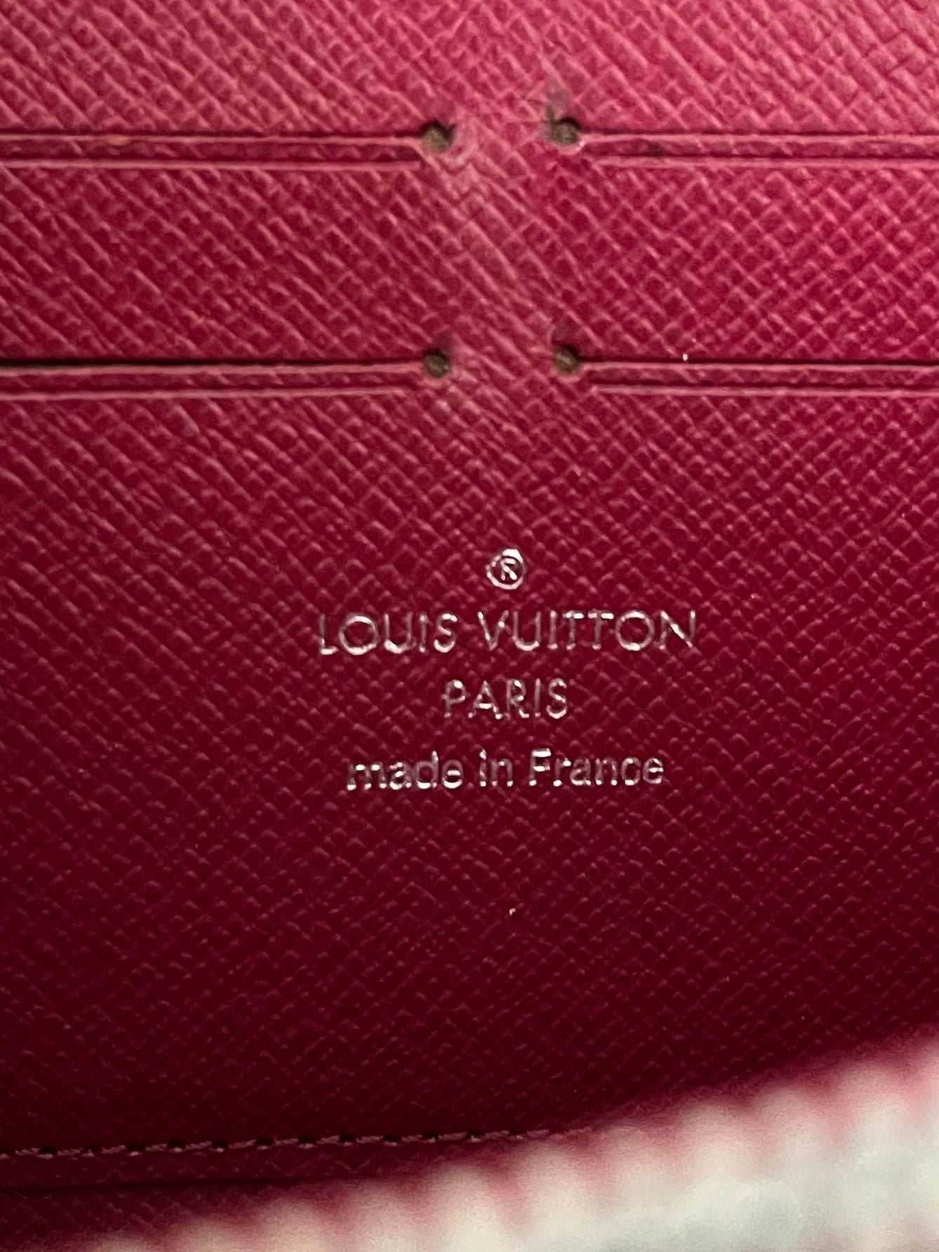 Louis Vuitton Zippy Epi