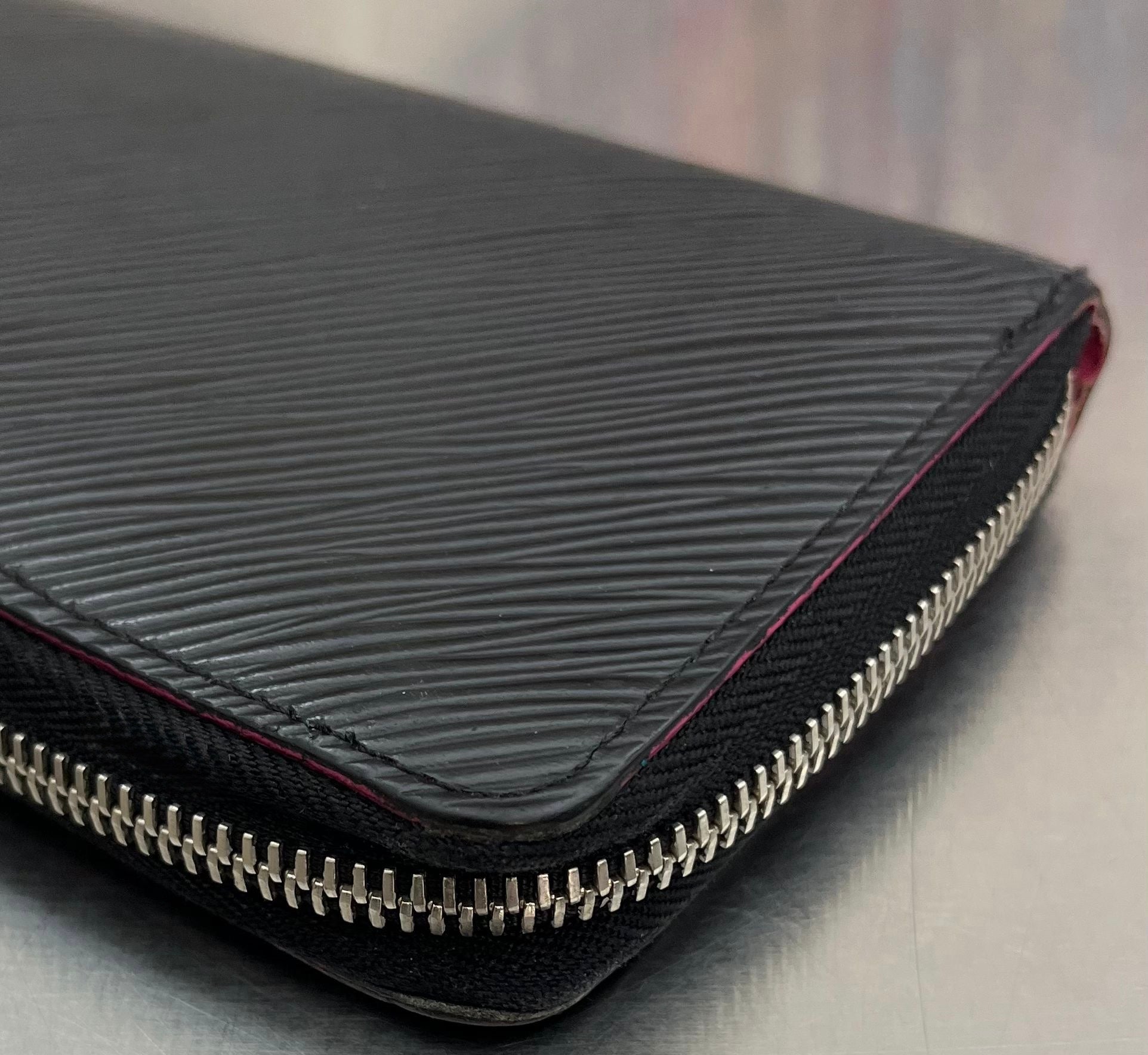 Louis Vuitton Zippy Epi Leder